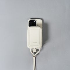 レザーストラップ付iPhoneアクセサリー - マイクロバッグ (マシュマロ)