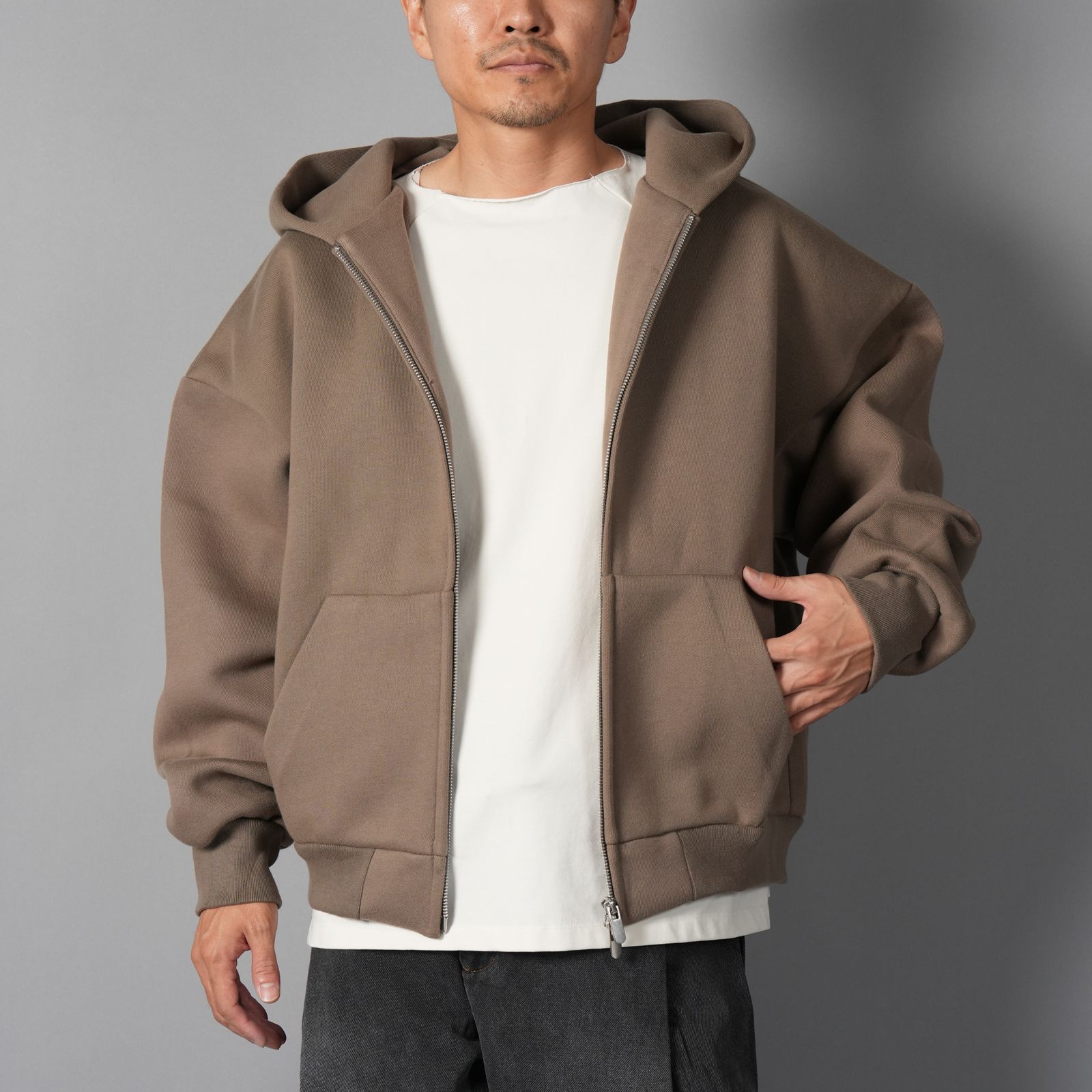 V2 ZIPPED HOODIE  / ジップフーディー (デューン)