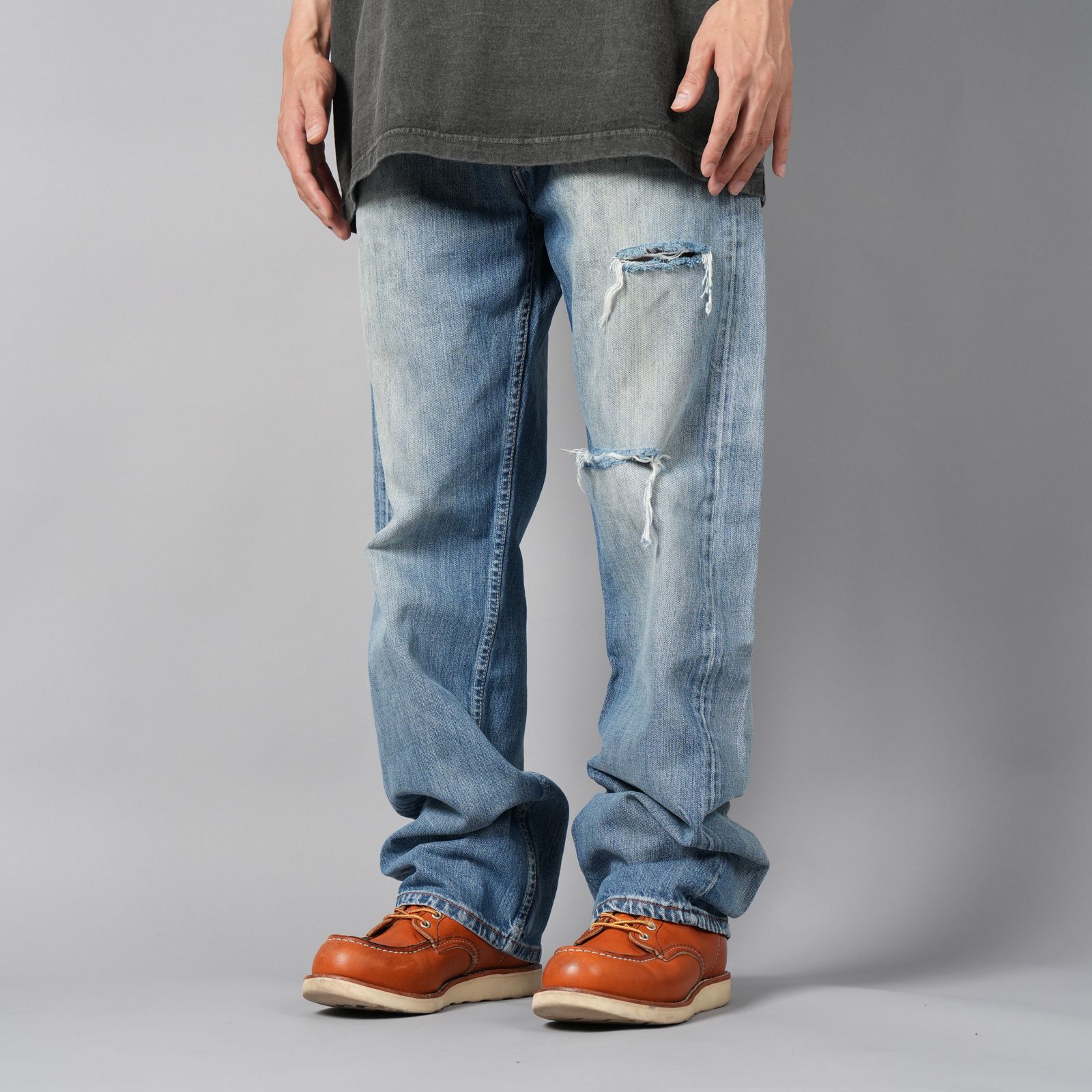 BASICKS x Vintage Levi's Heart Pocket Damage Denim / ハートポケットダメージデニム [34インチ] (ブルー)