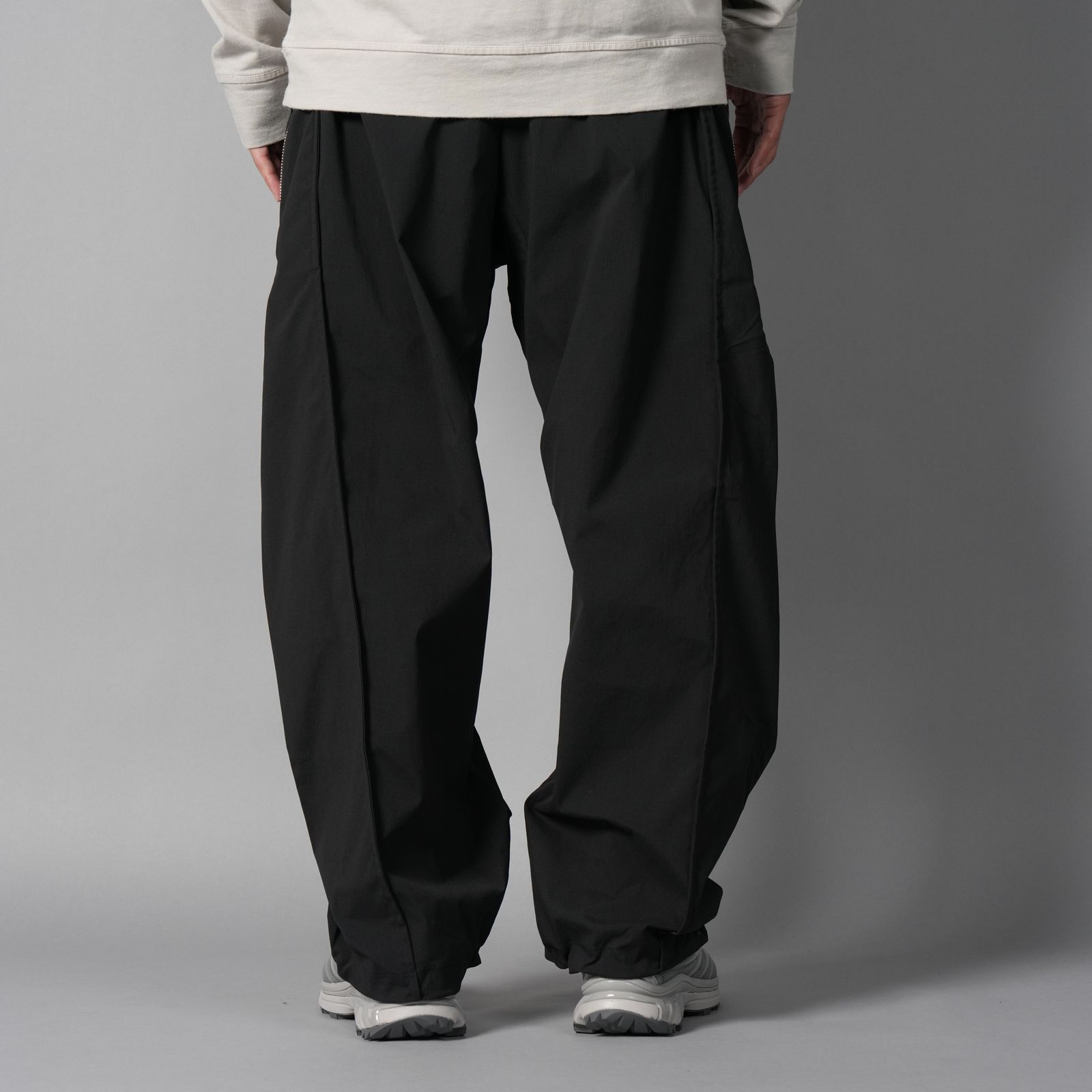 P63-E  / ENCAPSULATED NYLON DRAWCORD PANT [ストレートフィット](ブラック)