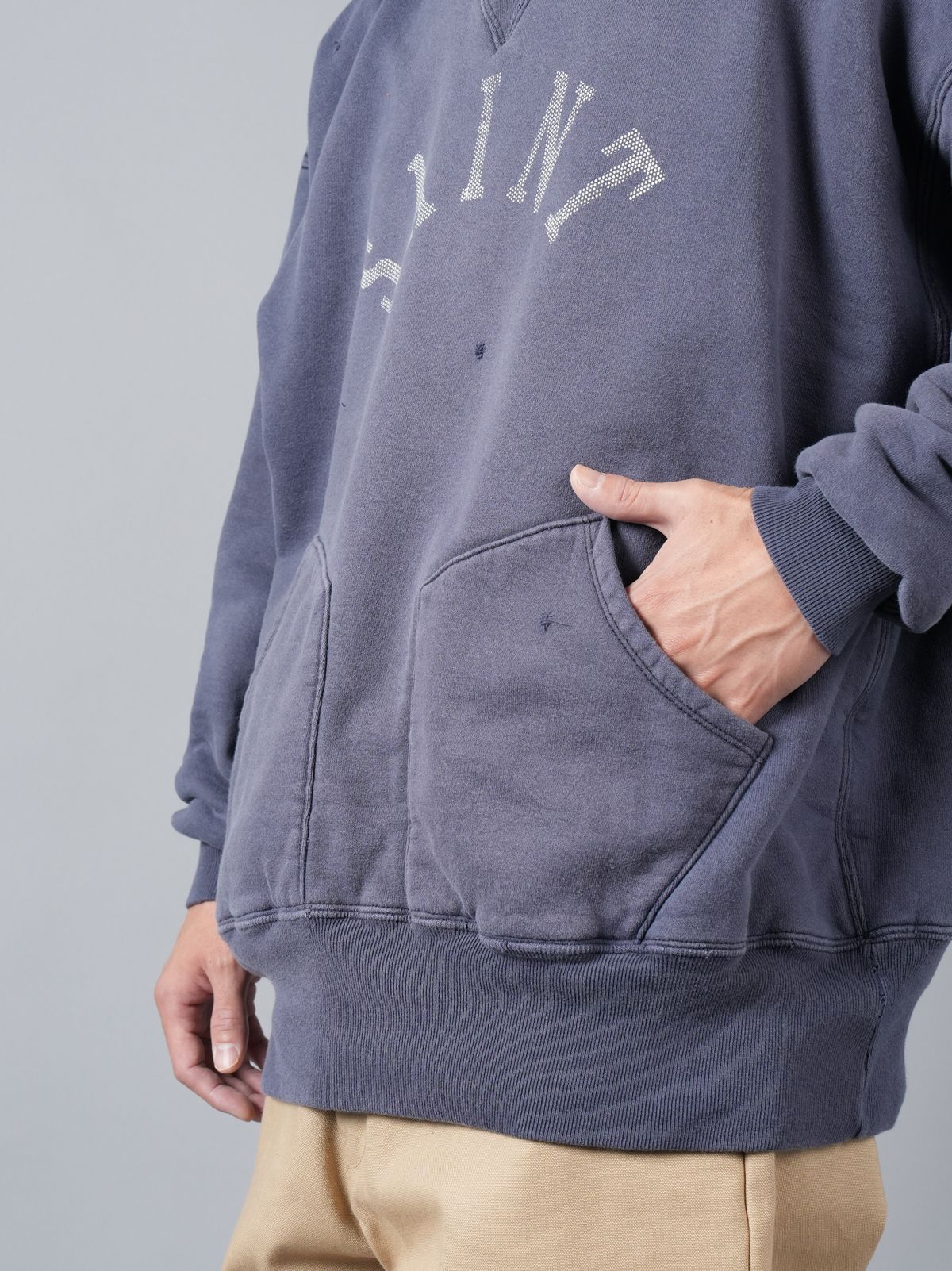 【限定】SM-A23-0000-C15 / BerBerjin_HOODIE_M13 / プルオーバフーディー  (ネイビー)