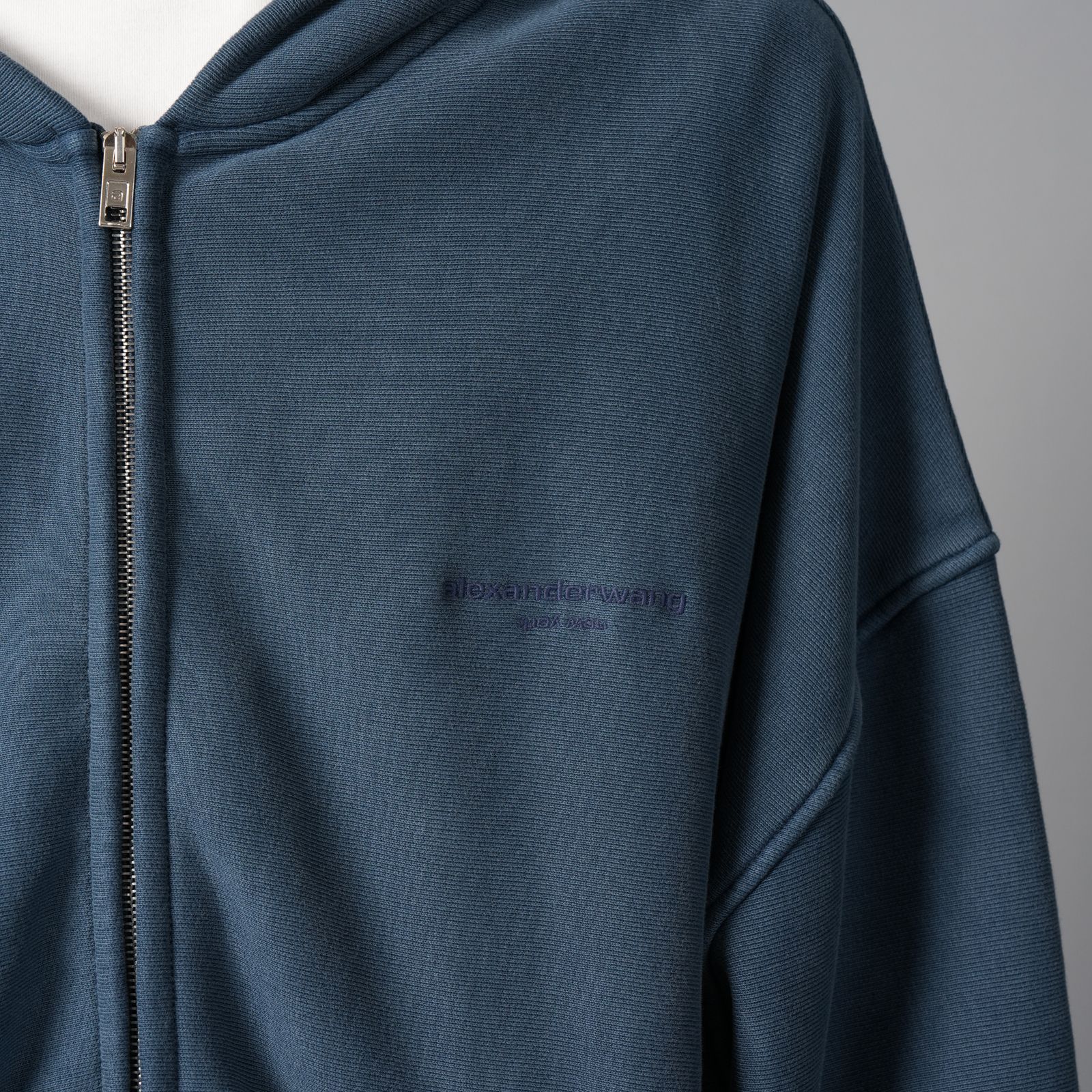 【残りわずか】ZIP UP HOODIE W / GRAPHIC LOGO / ジップアップフーディー グラフィックロゴ / ジップアップパーカー (ウォッシュドネイビー)