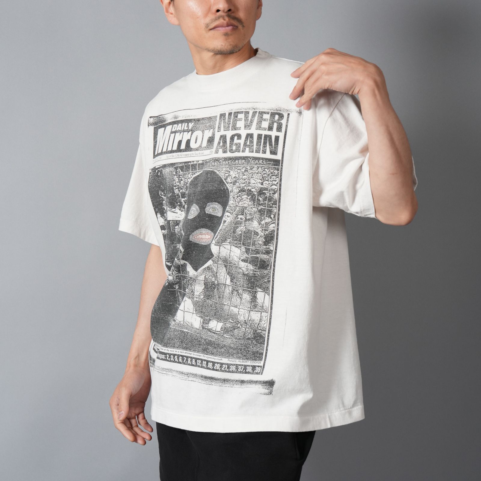 【残りわずか】【コラボ】SM-MK8-0000-C02 / JR_SS T-SHIRT / MASK / WHITE / Tシャツ (ホワイト)