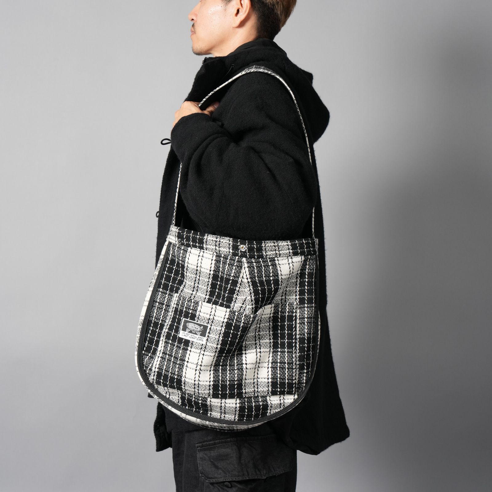 【ラスト1点】Leather Shoulder Bag / レザーショルダーバック [リバーシブル](ブラック)
