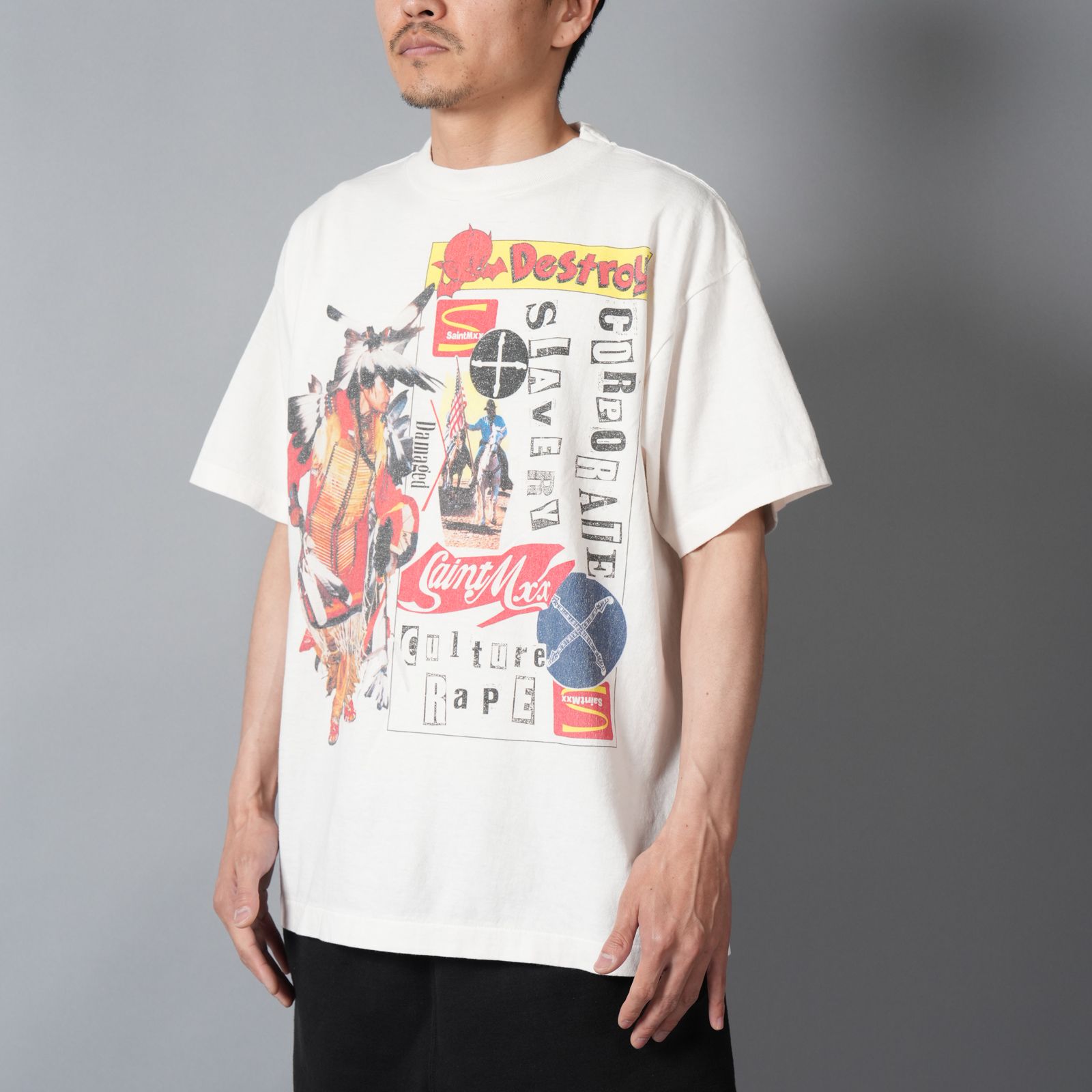 【残りわずか】【コラボ】SM-MK8-0000-C03 / JR_SS T-SHIRT / DESTROY / WHITE / Tシャツ(ホワイト)