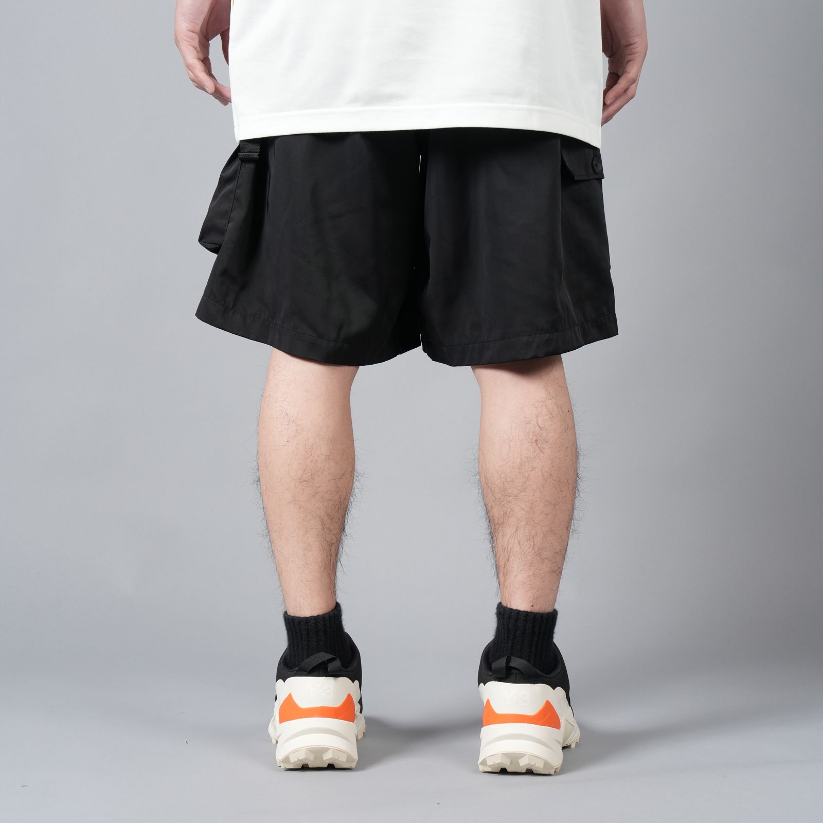 【売り切り】Y-3 ナイロン系ショートパンツ Y-3 ナイロンハーフパンツ