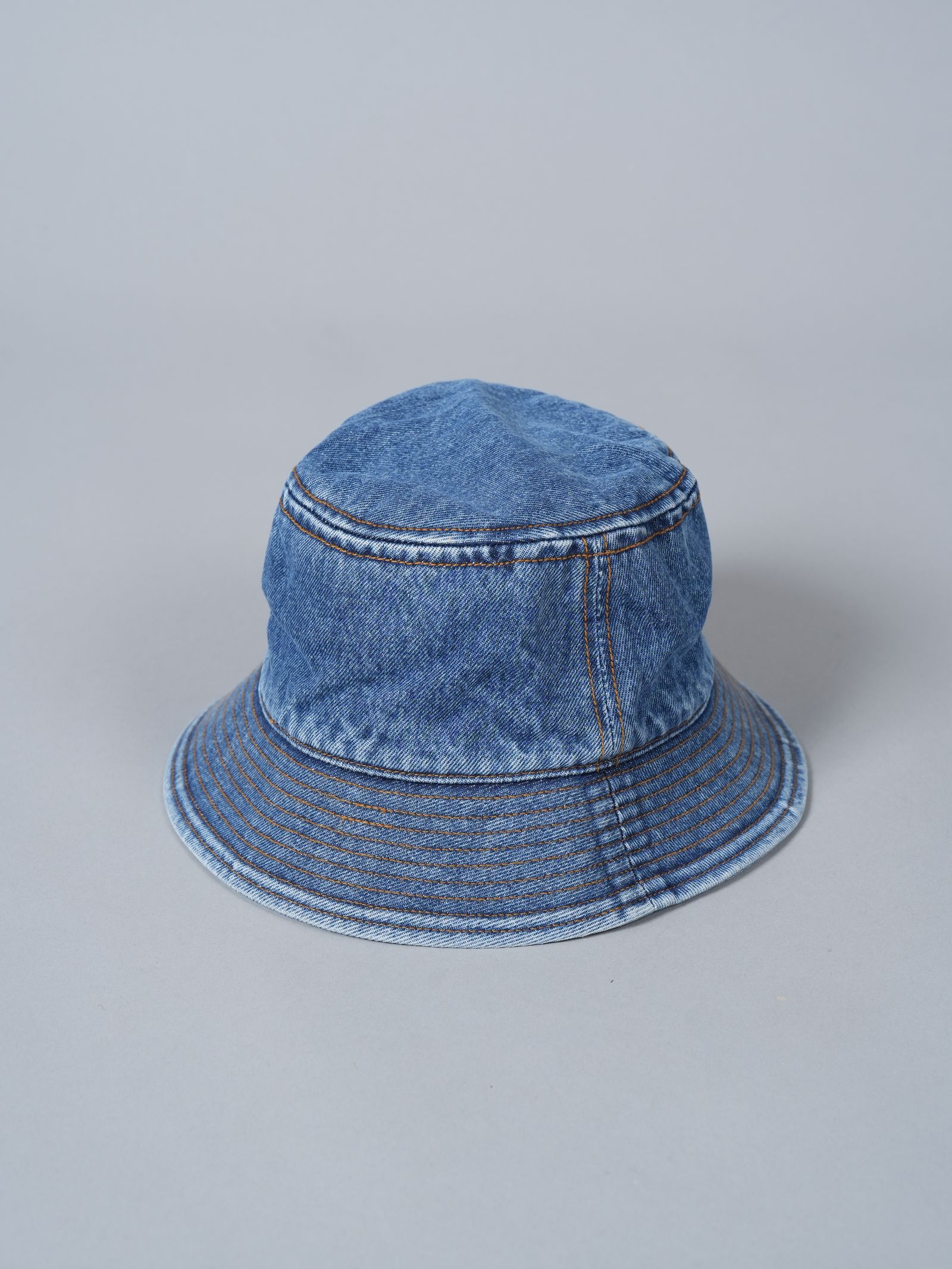 ALEXANDER WANG - 【ラスト1点】 EMBOSSED DENIM BUCKET HAT DEEP BLUE