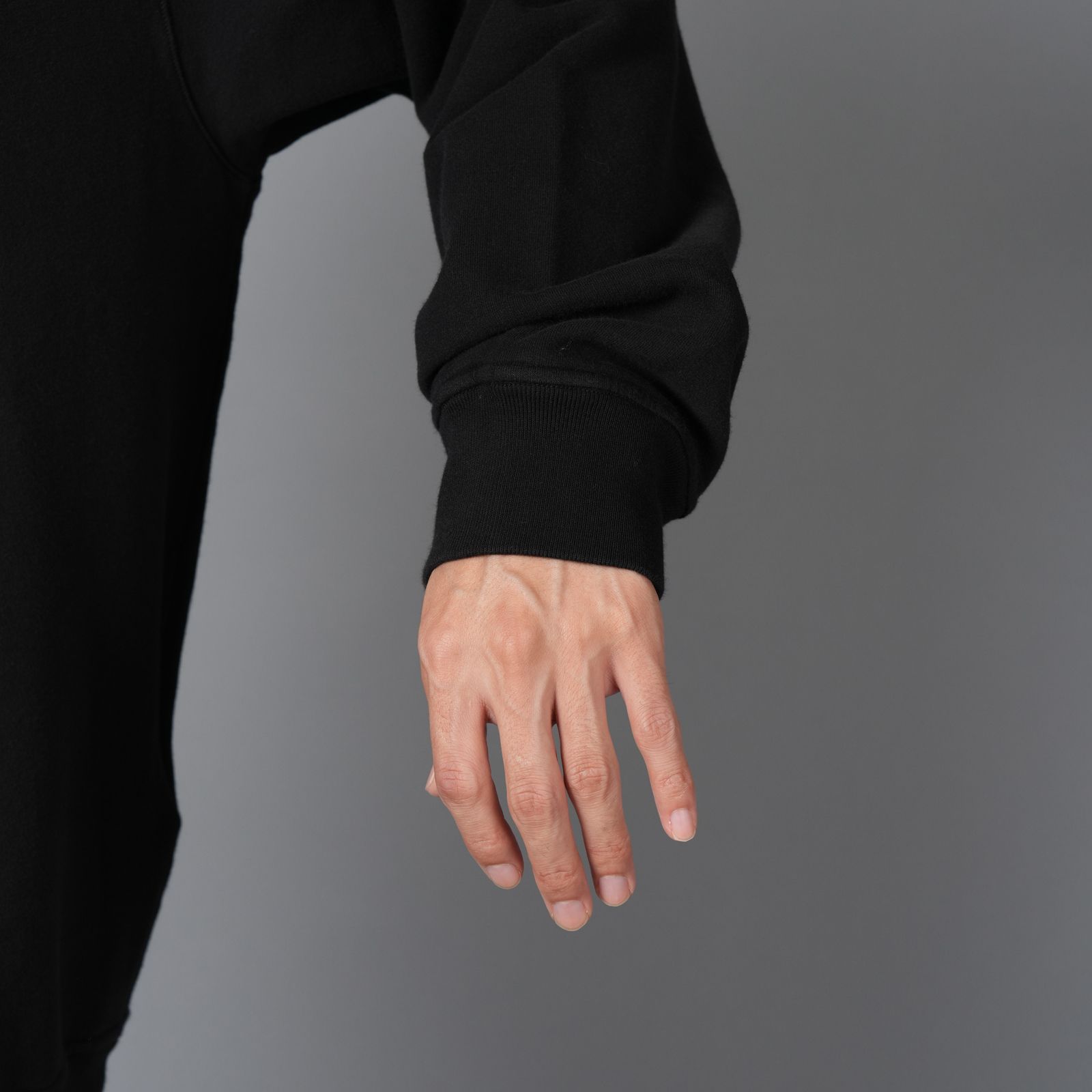 6100069 STRETCH COTTON FLEECE_STONE ISLAND GHOST / トレーナー・クルーネックスウェット (ブラック)