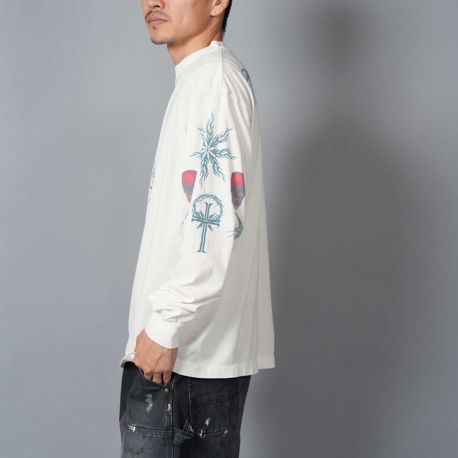 [コラボ] SM-HR1-0000-C29 / DW_LS TEE / TATTOO / WHITE / Tシャツ (ホワイト)