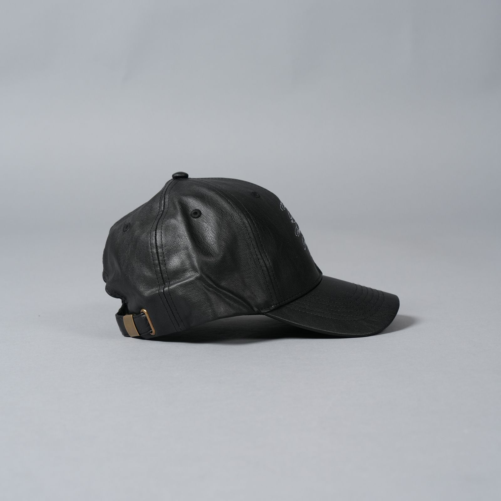 【ラスト1点】PU LEATHER BASEBALL CAP "C.R.E.A.M" / キャップ (ブラック)