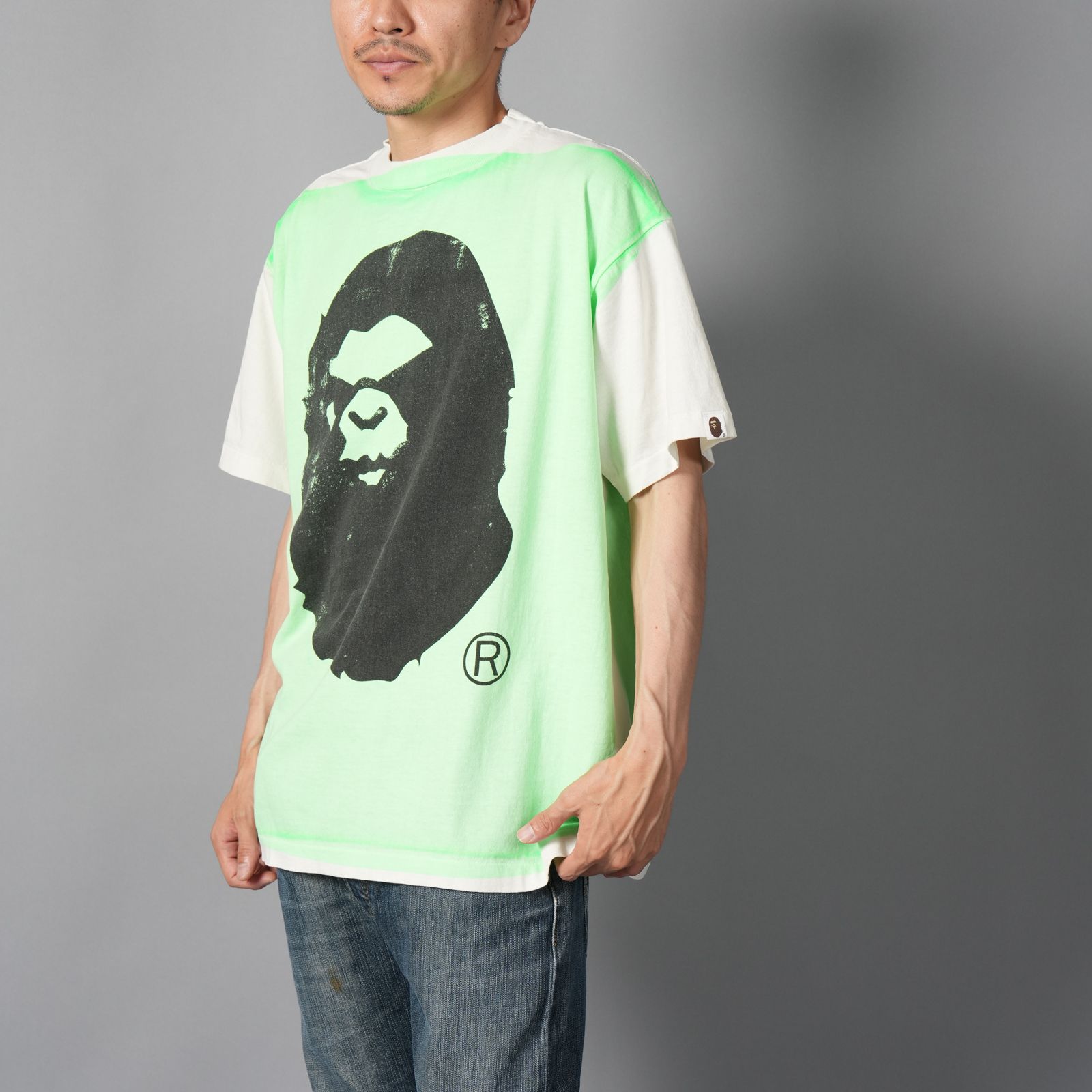 【残りわずか】【コラボ】SM-HR1-0000-C34 / BAPE_SS TEE / HANDPRINT / Tシャツ (ホワイト/グリーン)