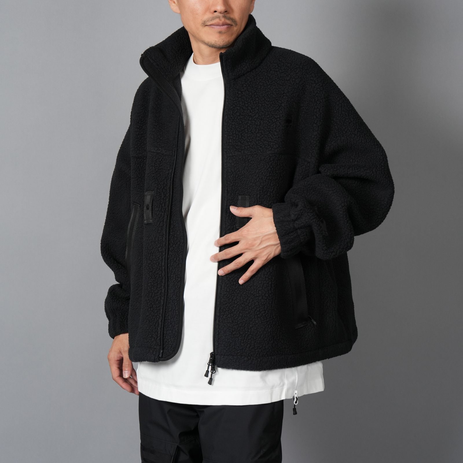 【限定】【D-VEC×ALMOSTBLACK】GORE-TEX 3L w/ POLARTEC DETACHABLE SHELL / マウンテンパーカ [防水・防風] (ブラック)