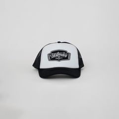EMBROIDERED TRUCKER CAP "LM CLOTHING"   / メッシュキャップ (ホワイト/ブラック)