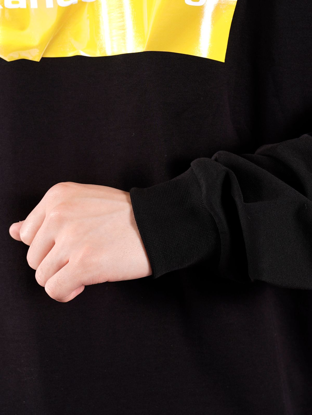 LONG SLEEVE TEE WITH CRUMPLED LOGO PRINT / ロングスリーブ クランプルド ロゴ プリント フーディー  (ブラック)