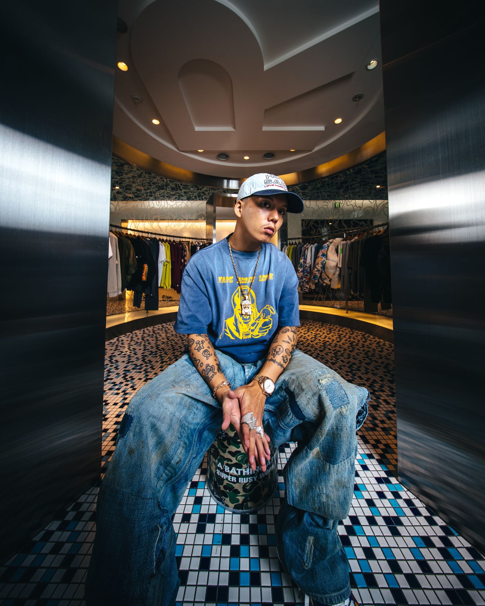 【コラボ】SM-MK8-0000-C50 / BAPE_SS T-SHIRT / FADE AWAY LV / NV / Tシャツ (ネイビー)