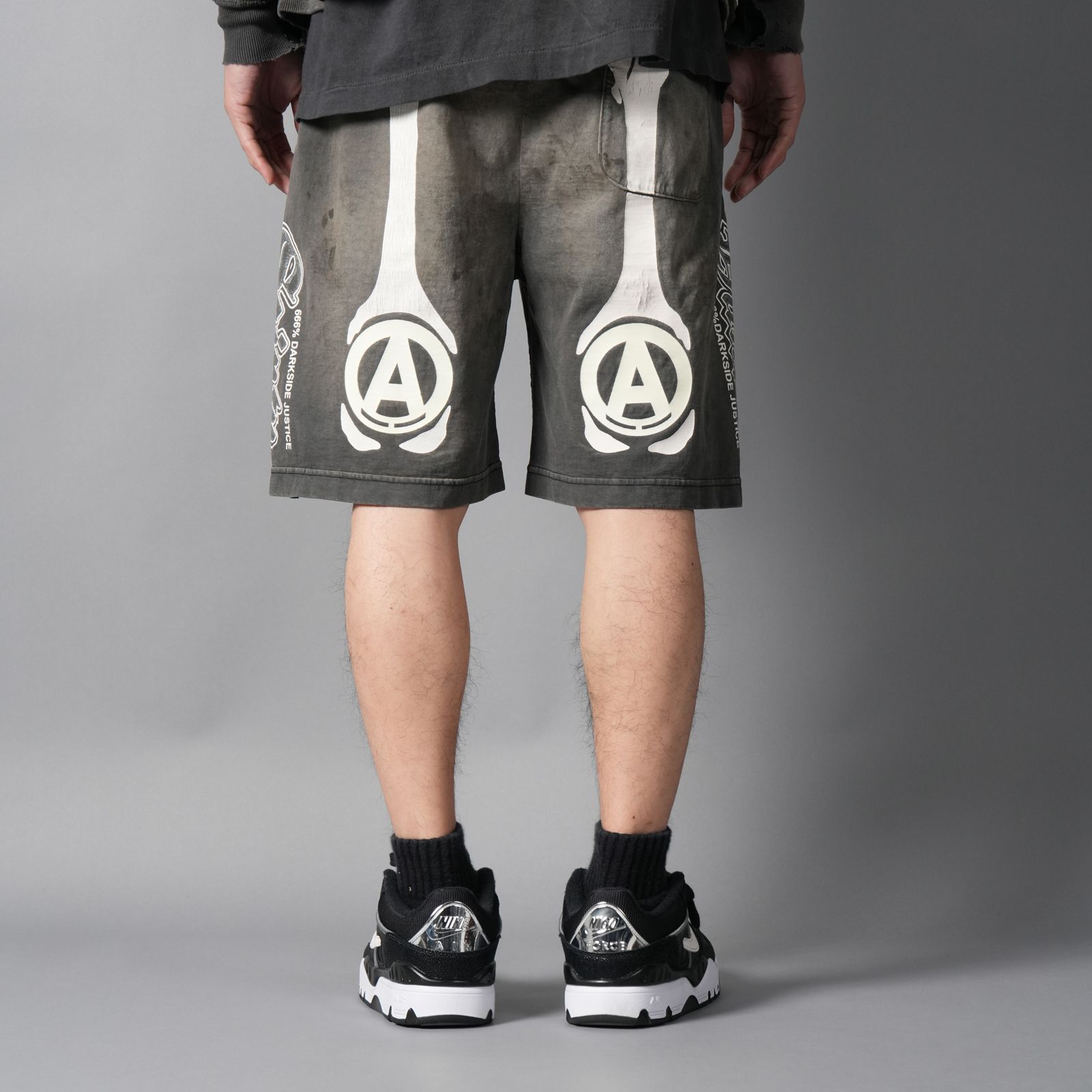 【コラボ】SM-MK8-0000-C33 / BH_CUT SEW SHORTS / BONE / スウェットショーツ (ブラック)