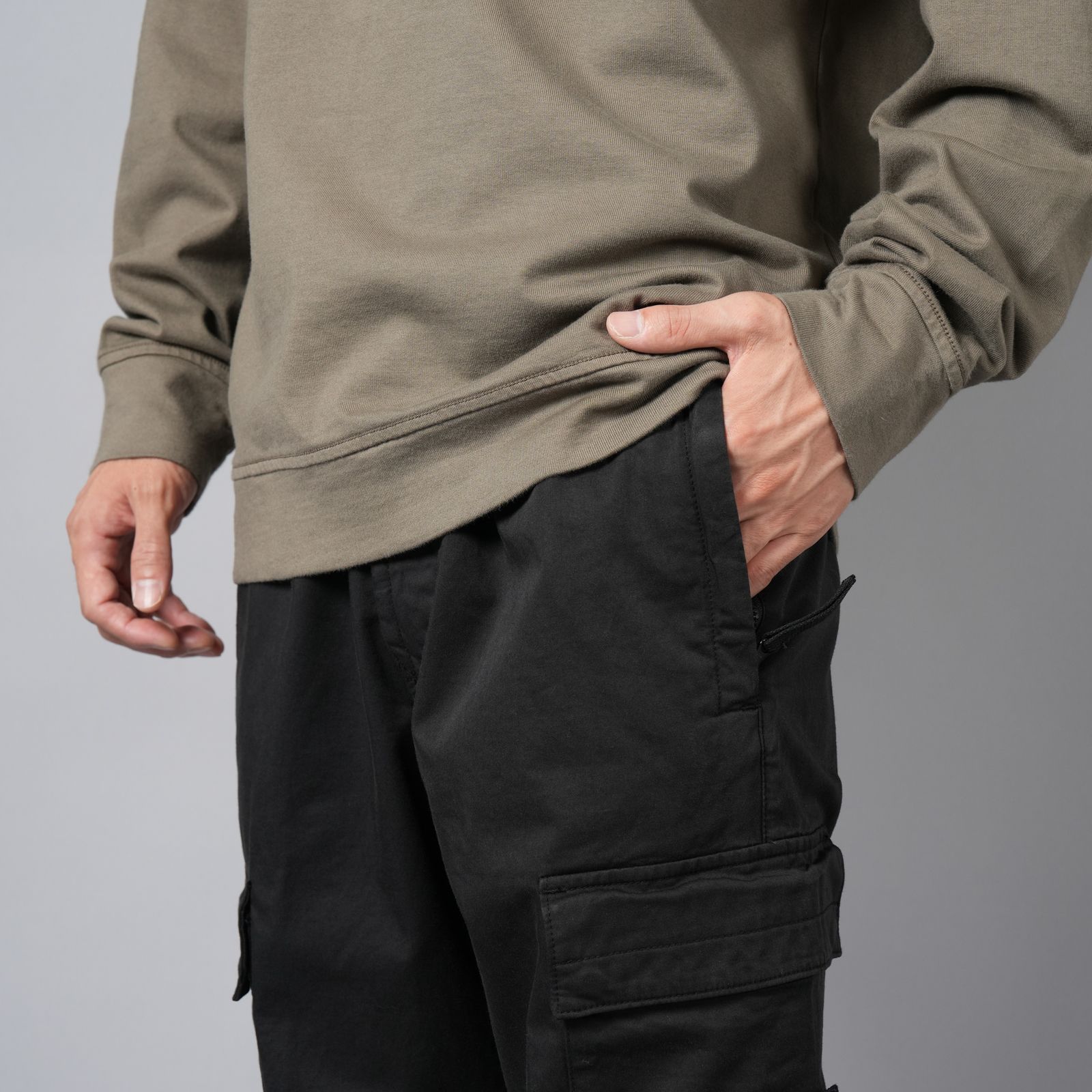【残りわずか】【定番アイテム】31314 STRETCH COTTON WOOL SATIN / ストレッチ コットン ウール サテン カーゴパンツ [ストレッチ入り] (ブラック)