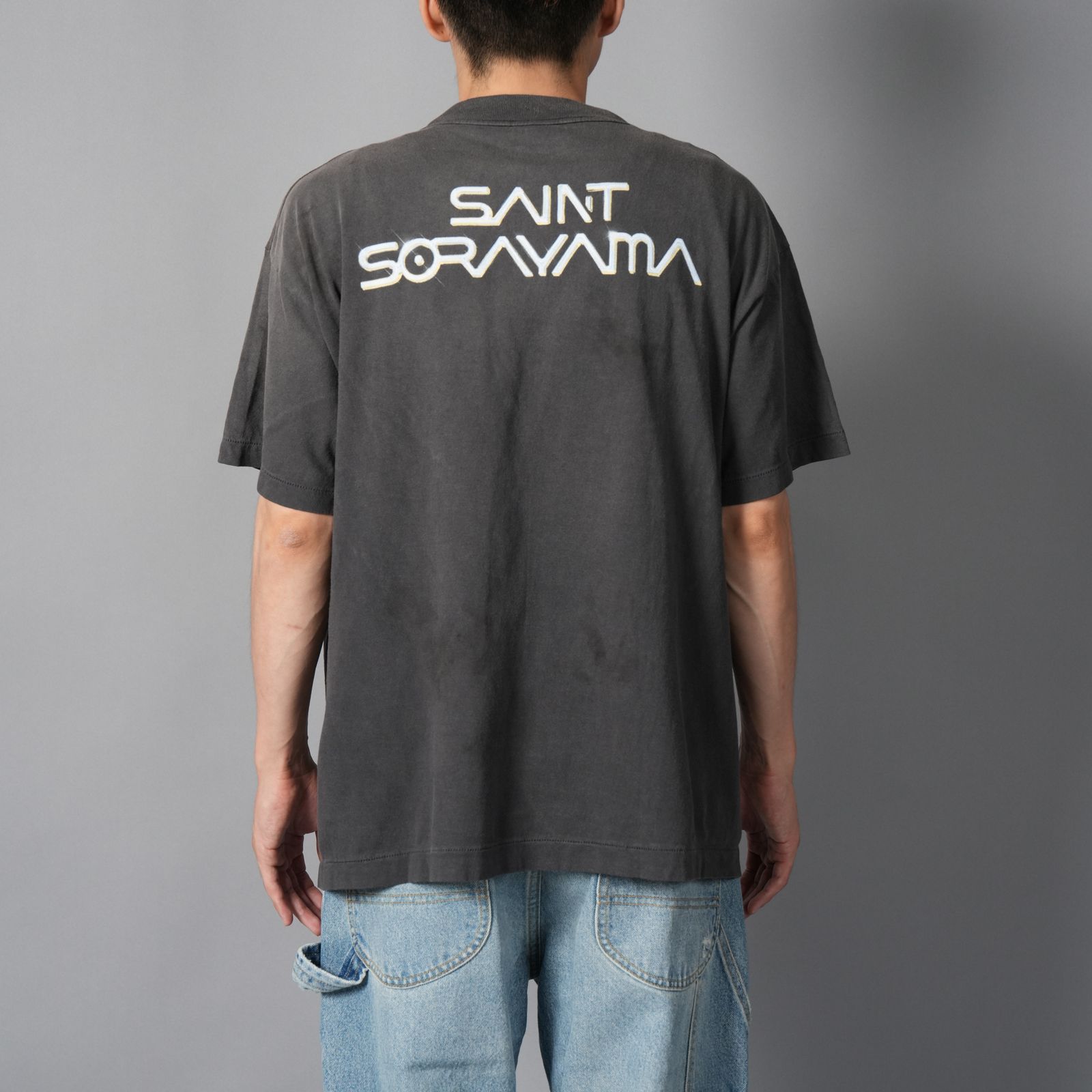 【コラボ】SM-HR1-0000-C75 / SRYM_SS TEE / MASK / BLACK / Tシャツ (ブラック)