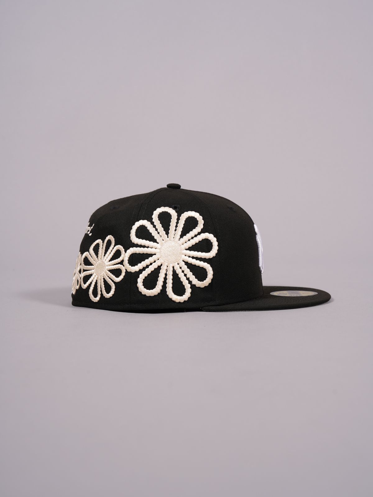 【残りわずか】 BLACK W/CREAM NY YANKEE FITTED / 59FIFTY / ベースボールキャップ 【カスタム】  (ブラック/グレー)