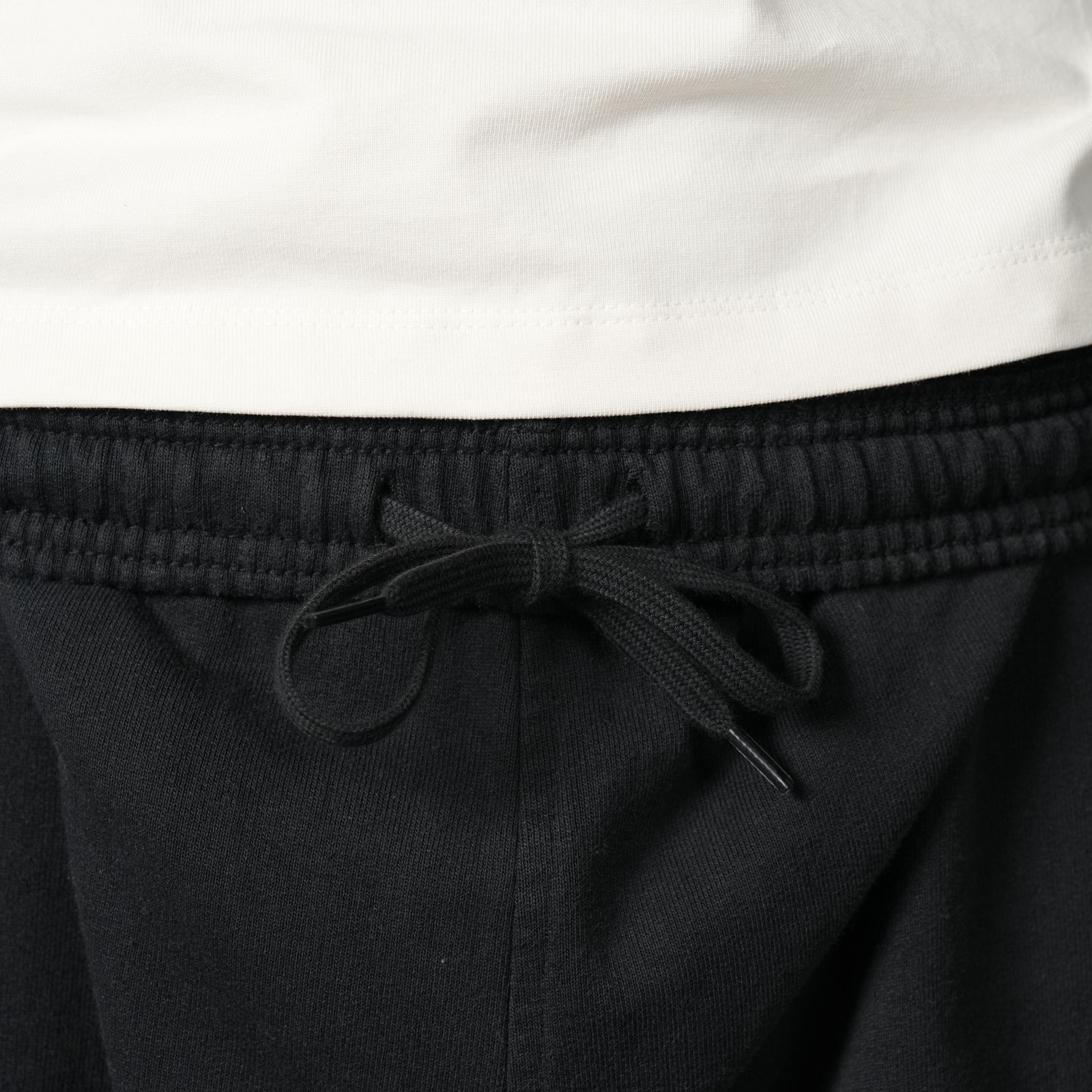 【残りわずか】MID-RISE OVERSIZED SWEATPANT W/ LOGO PRINT / ミッドライズ オーバーサイズ スウェットパンツ (ウォッシュドブラック)