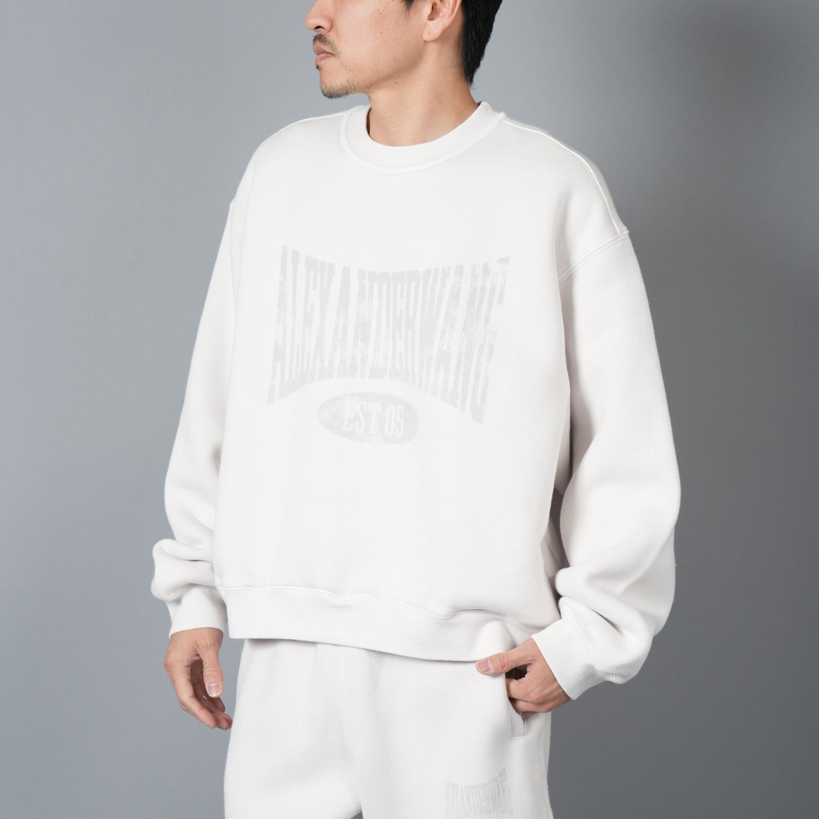 【ラスト1点】GRAPHIC CREWNECK SWEATSHIT / グラフィック クルーネックスウェット   (ダーティーホワイト)