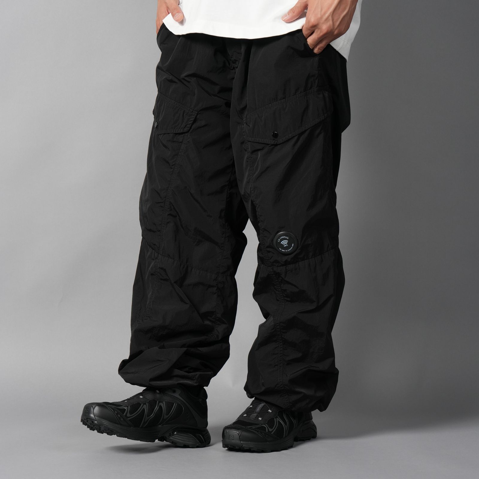 【残りわずか】CHROME-R BOXY SEAMLESS CARGO PANTA / カーゴパンツ (ブラック)