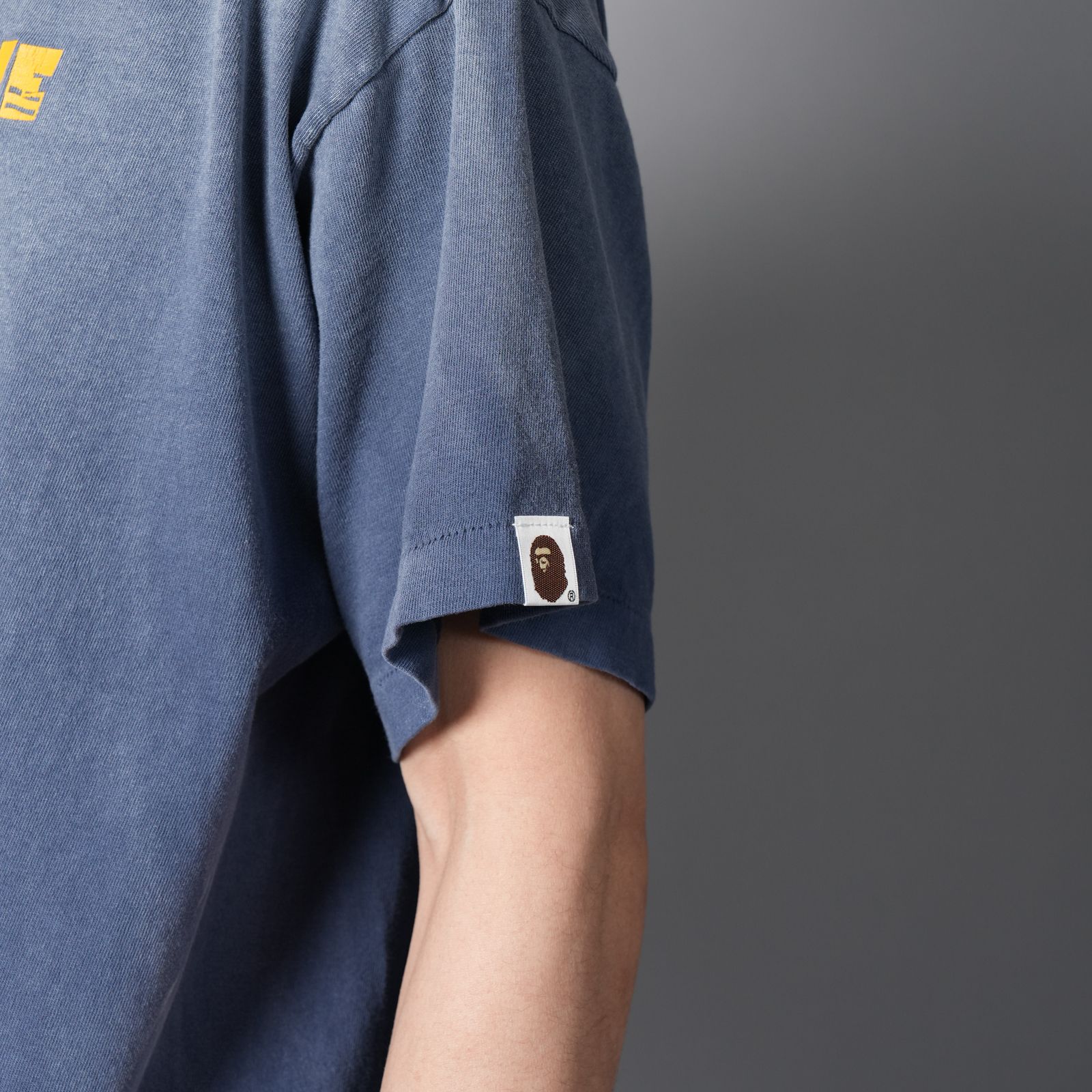 【残りわずか】【コラボ】SM-MK8-0000-C50 / BAPE_SS T-SHIRT / FADE AWAY LV / NV / Tシャツ (ネイビー)