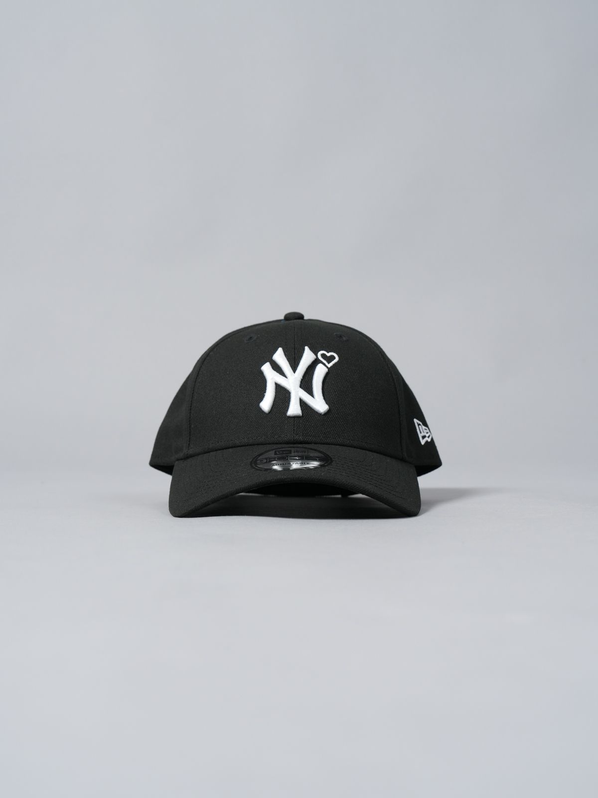 カラーホワイト×ネイビー【完売品】BASICKS 24ss newera Yankees cap