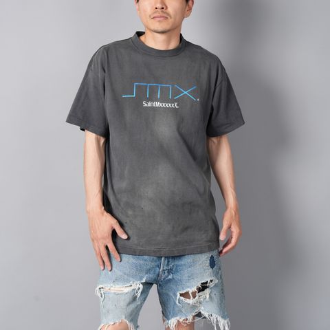 【ラスト1点】[5月18日(土)10時発売!!] SM-YS8-0000-003 / SS TEE / SM6 / BLACK / Tシャツ (ブラック)