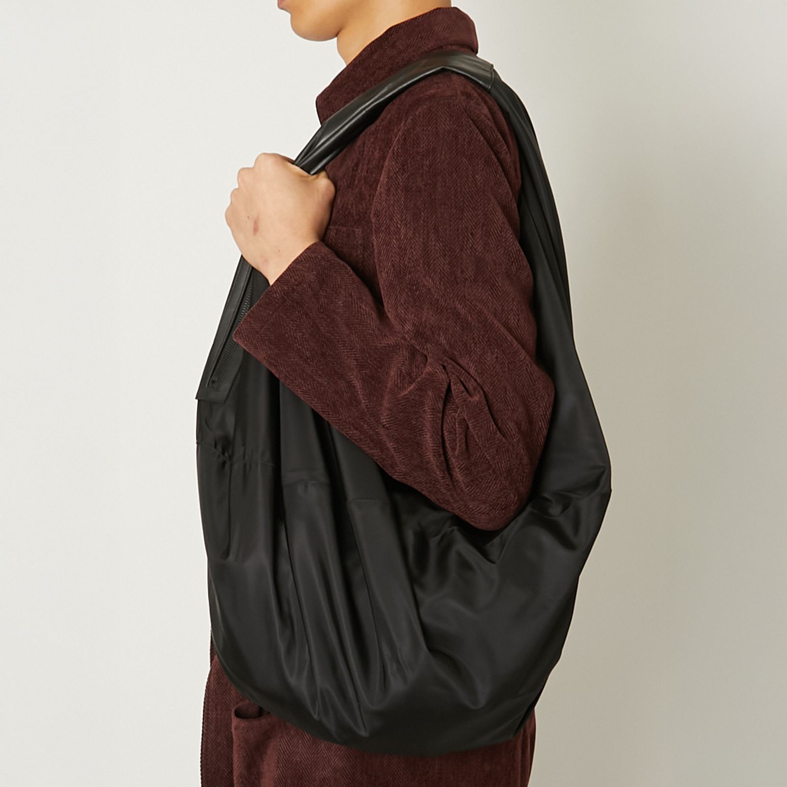 【ラスト1点】MIDDLE SIZE BAG / ミドルサイズバック (ブラック)