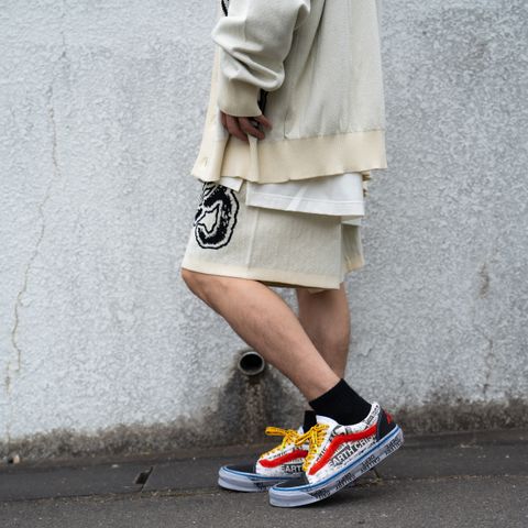 ファッションとスポーツの調和を目指してデザインされた、「Y-3 LOGO KNIT CARDIGAN」。