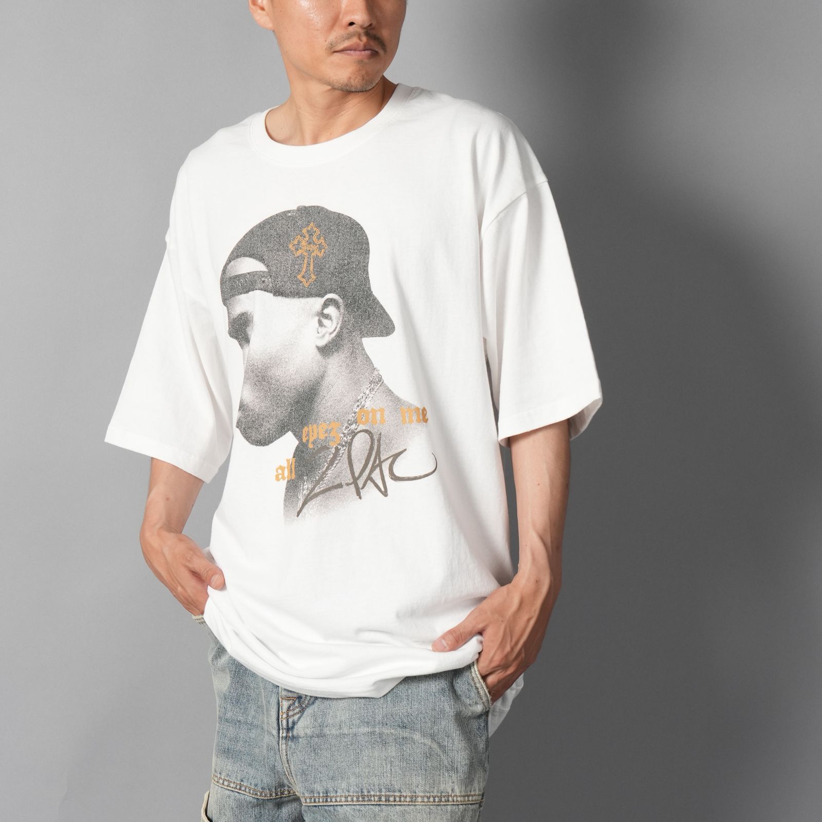 UIZZ-24036 / Tupac / All Eyez On Me Side Face Photo SSTee / Tシャツ (ホワイト)