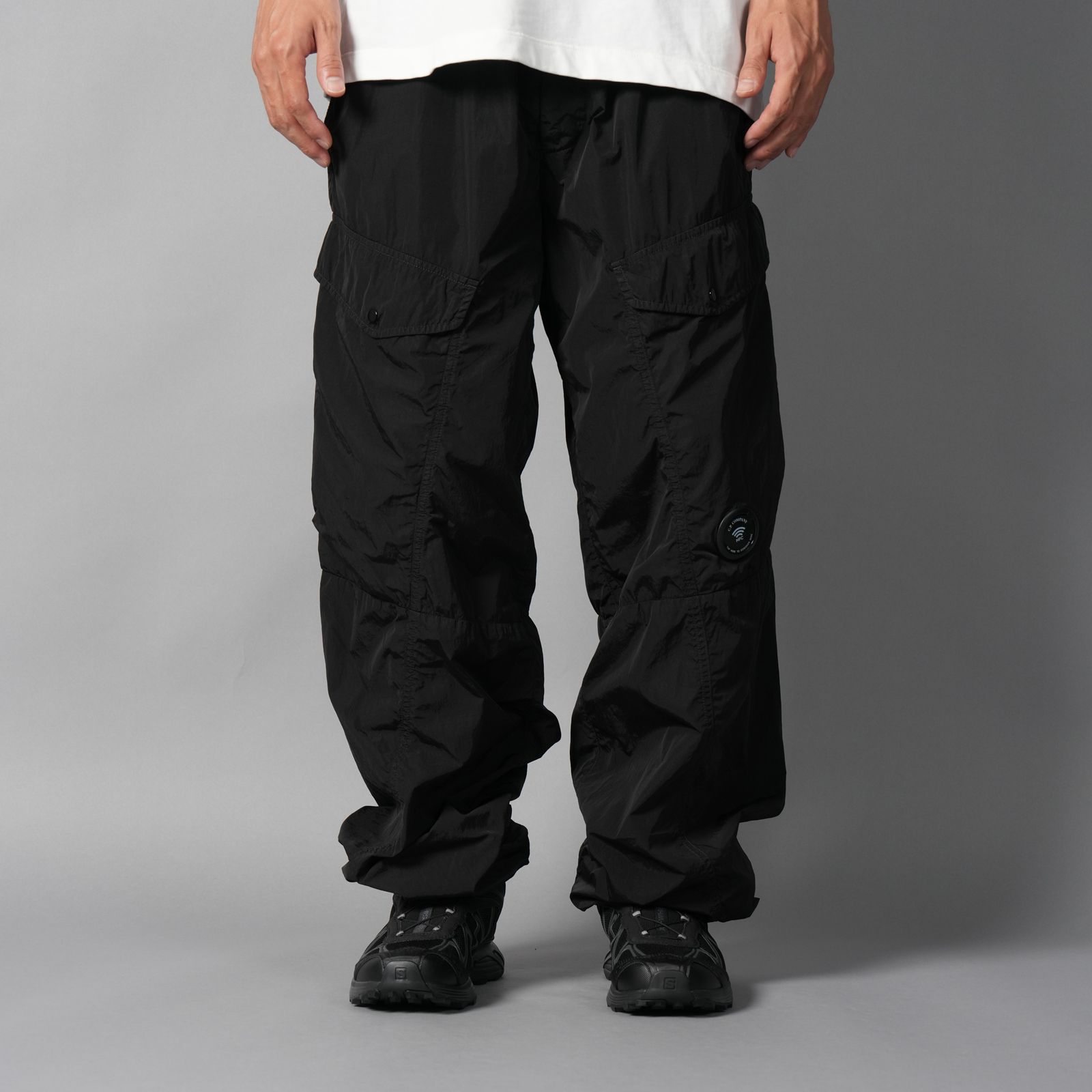 【残りわずか】CHROME-R BOXY SEAMLESS CARGO PANTA / カーゴパンツ (ブラック)