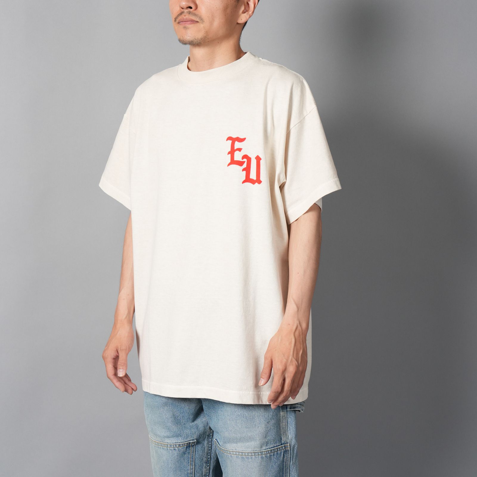【ラスト1点】【コラボ】EU-HR1-0000-C05 / EU LOGO CL SS TEE / Tシャツ (アイボリー)
