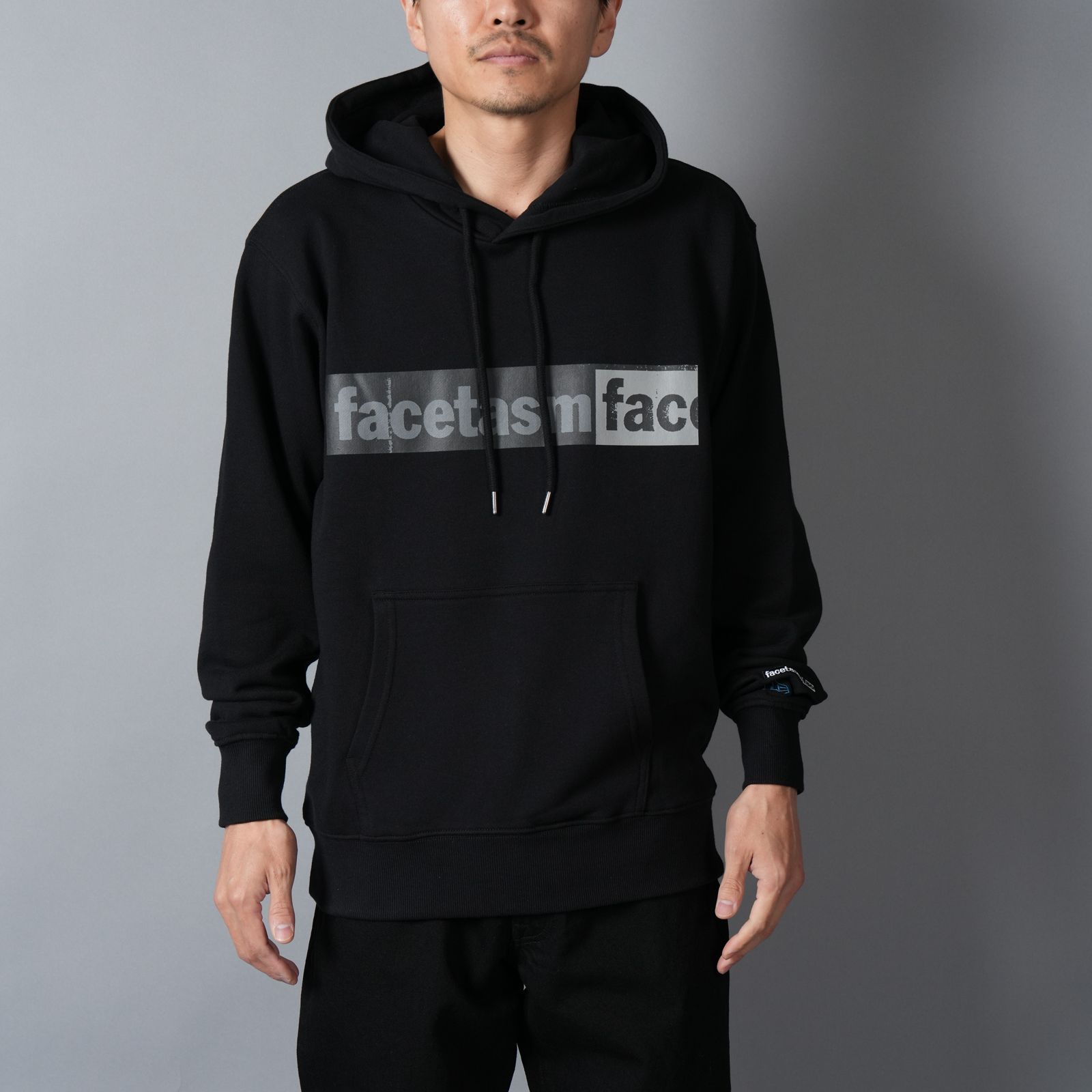 【コラボ】FACETASM×NEW ERA LOGO HOODIE / ロゴフーディー  (ブラック)