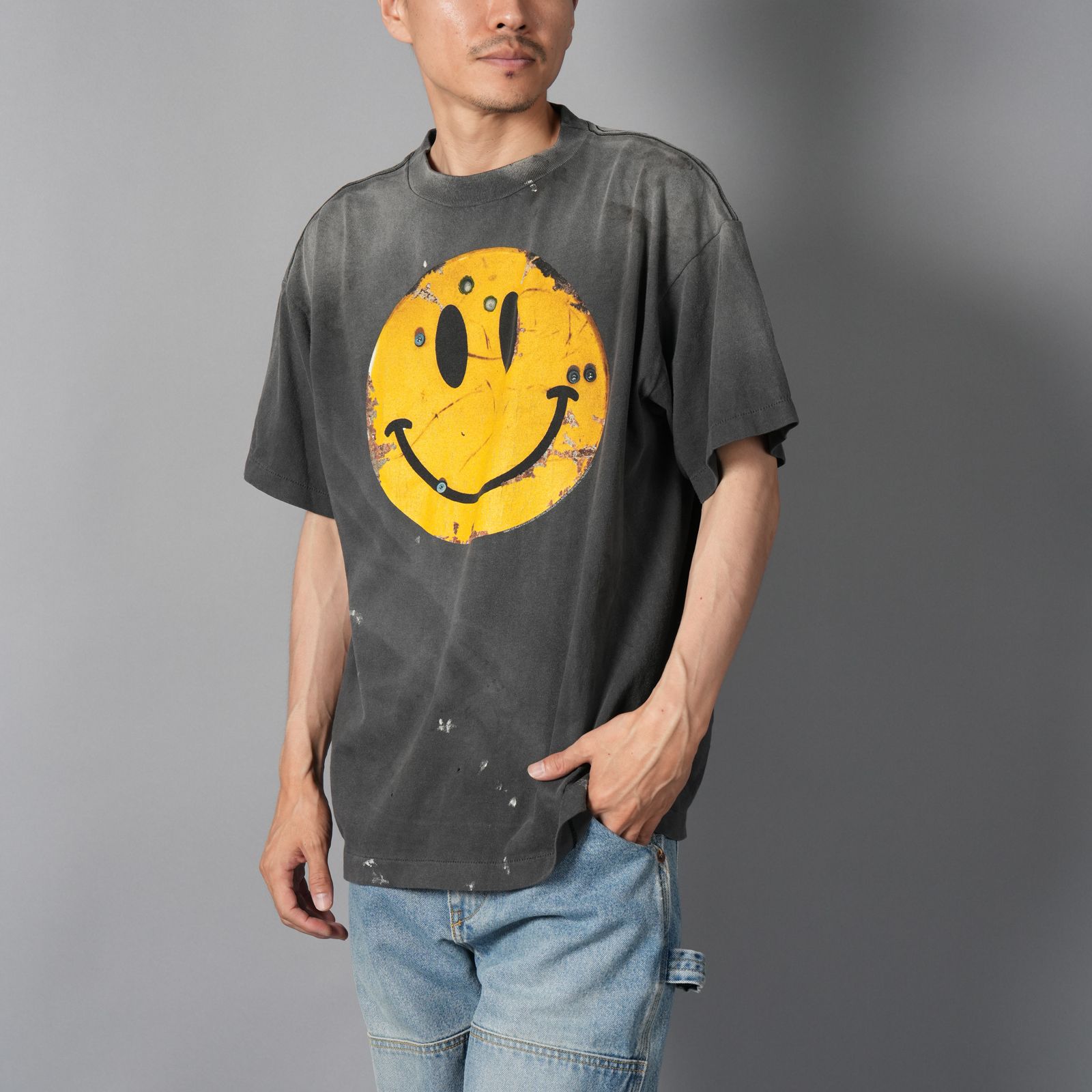 【コラボ】SM-HR1-0000-C01 / KLF_SS TEE / SMILE / BLACK / Tシャツ (ブラック)