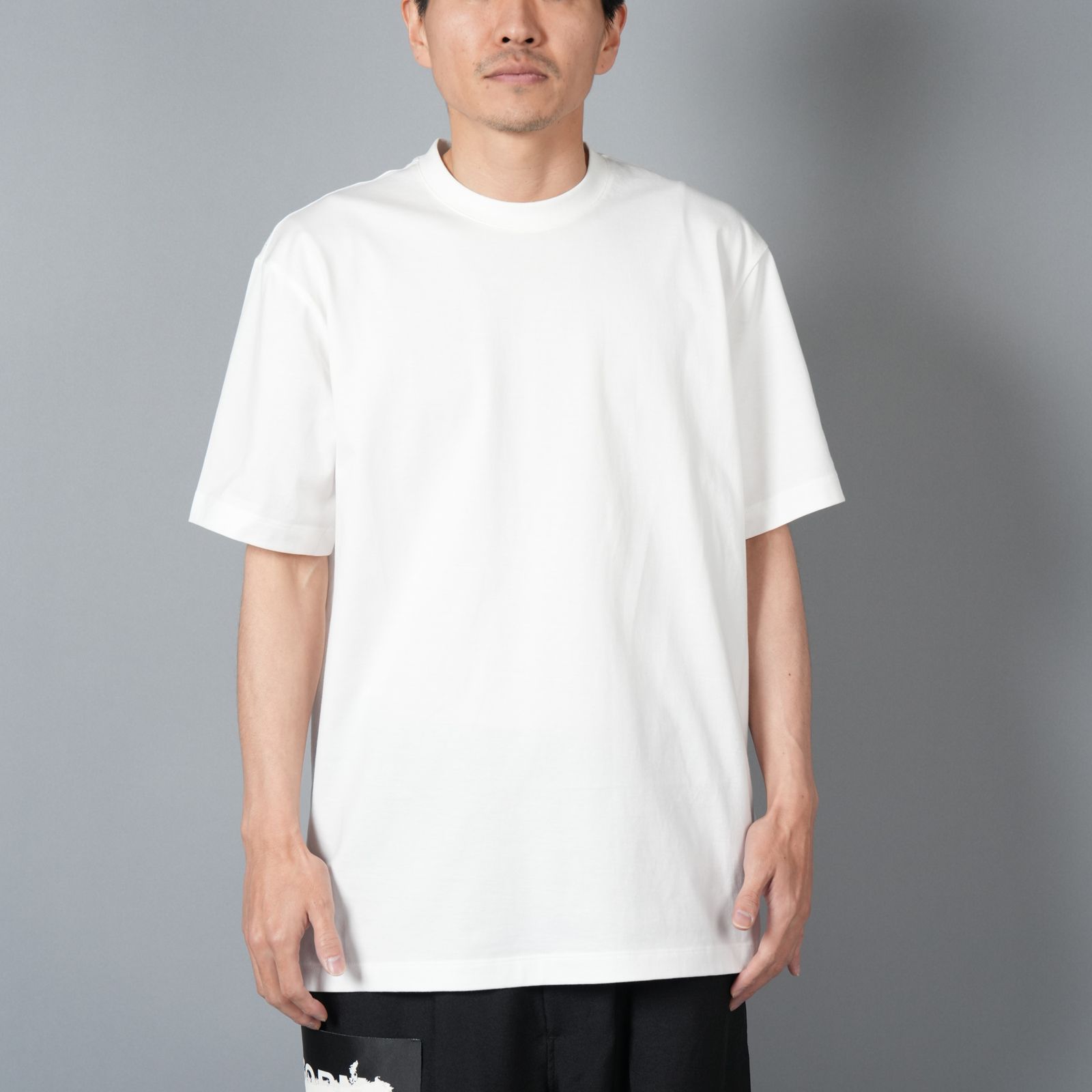 【残りわずか】U GFX SS TEE / ユニセックス グラフィックス ショートスリーブTシャツ (ライトホワイト)