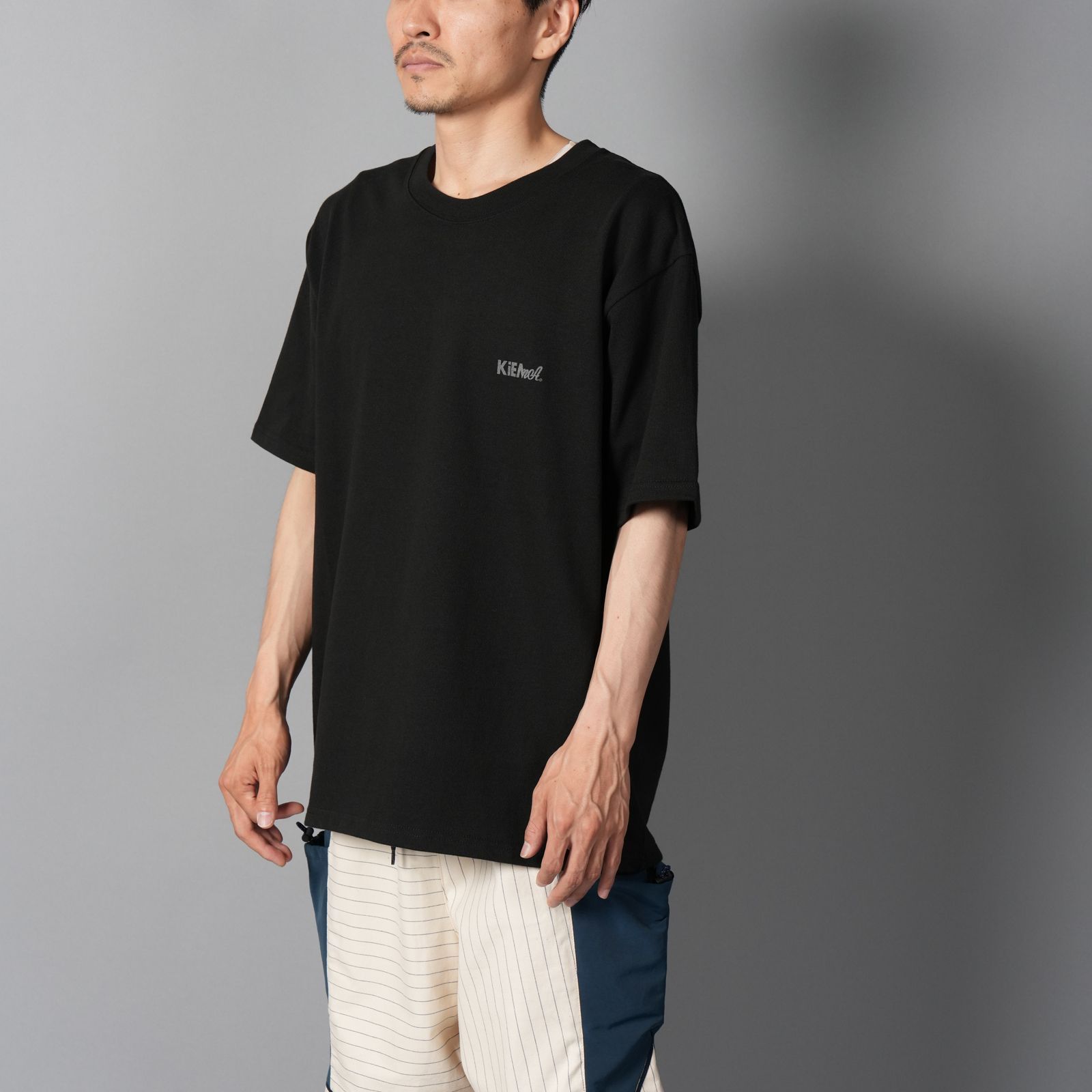 KiEMA LOGO TEE  / キーマ ロゴ Tシャツ (ブラック)
