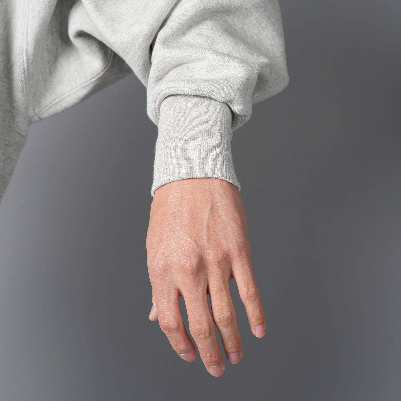 【再入荷】SM-HR1-0000-050 / CRW NECK SWT / BABY MICAHEL / GRY / スウェット・トレーナー (グレー)