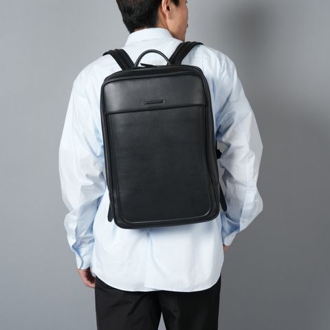 ソフトバックパック スモール (ブラック) moore-soft-backpack-small objcts.io