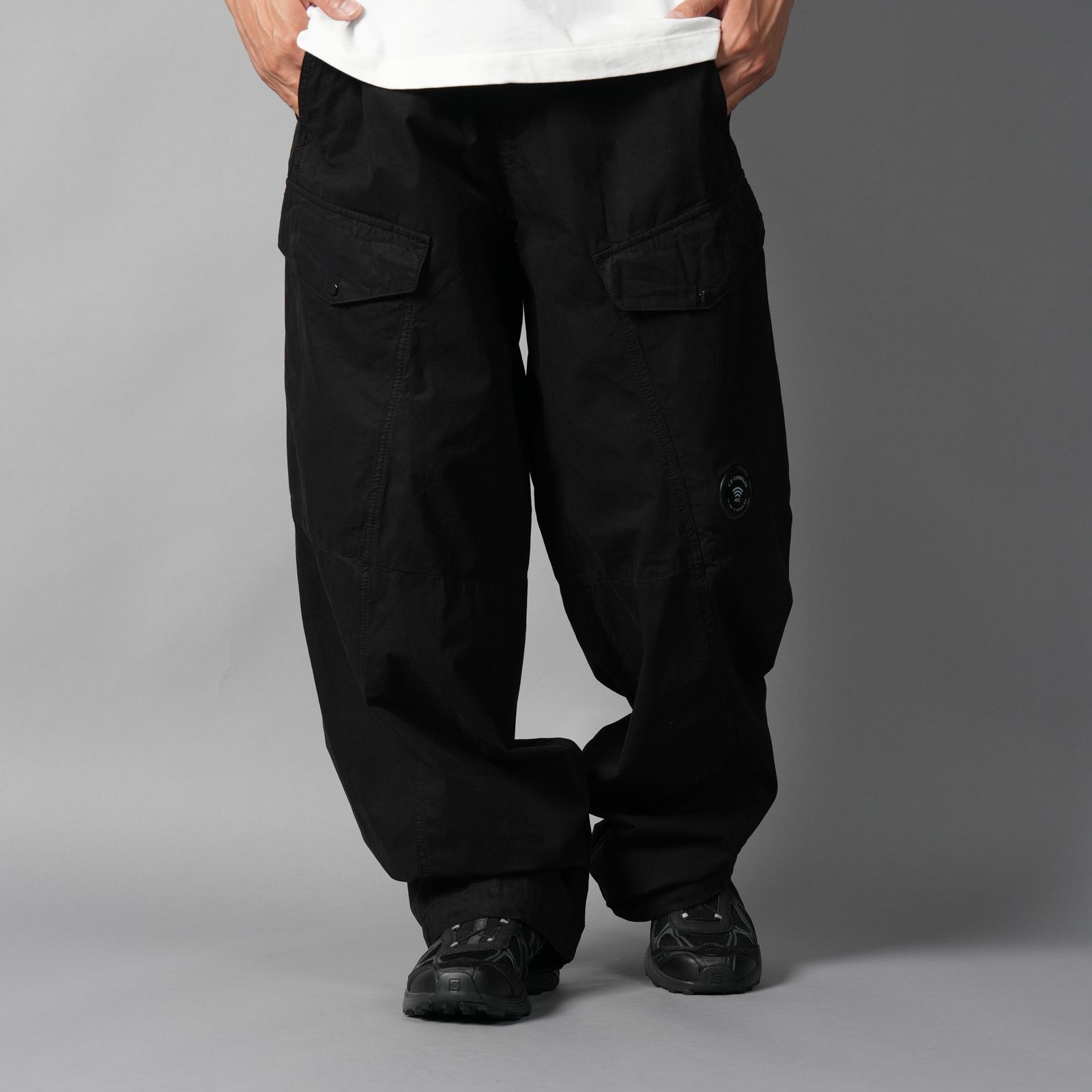 MICROREPS BOXY LENS CARGO PANTS / カーゴパンツ (ブラック)