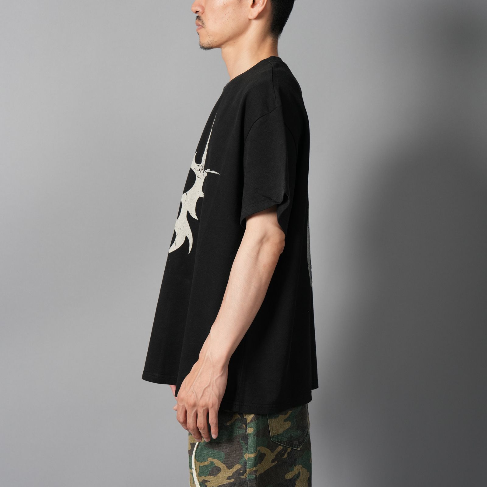 【残りわずか】Roach T-Shirt / ローチ Tシャツ (ブラック)