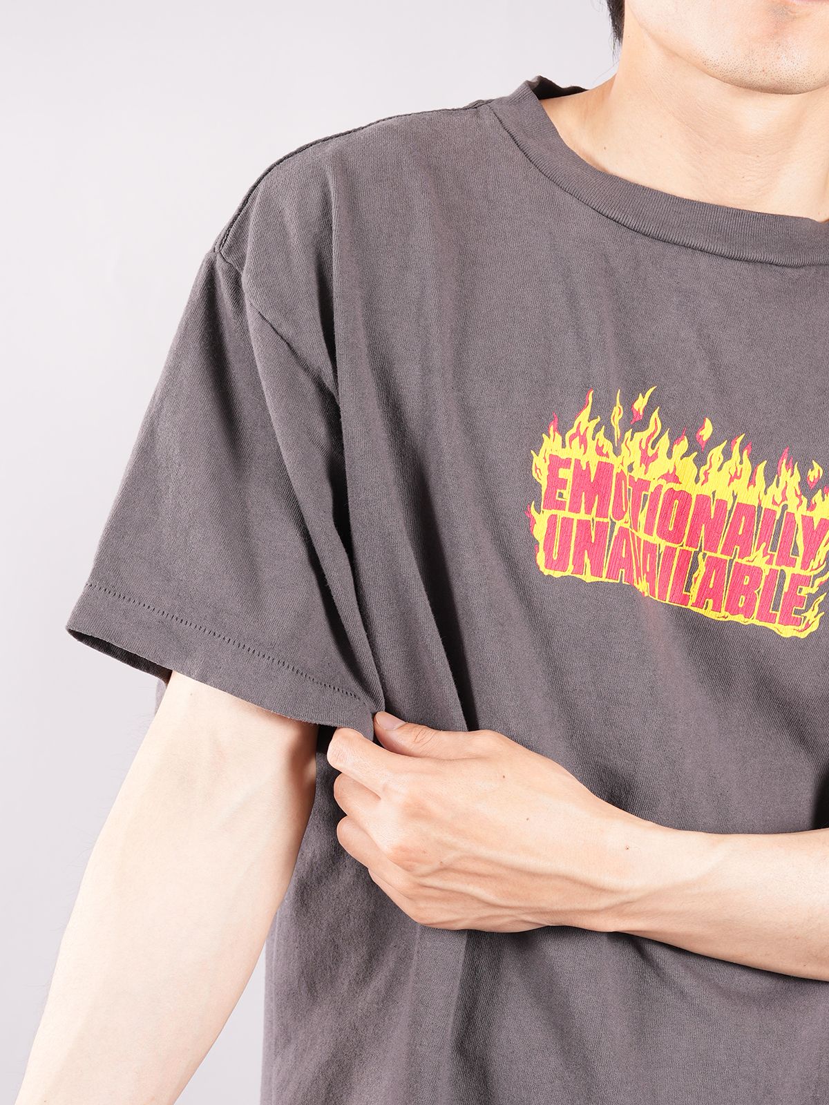 ラスト1点 / HEARTS ON FIRE T / Tシャツ   (チャコール)