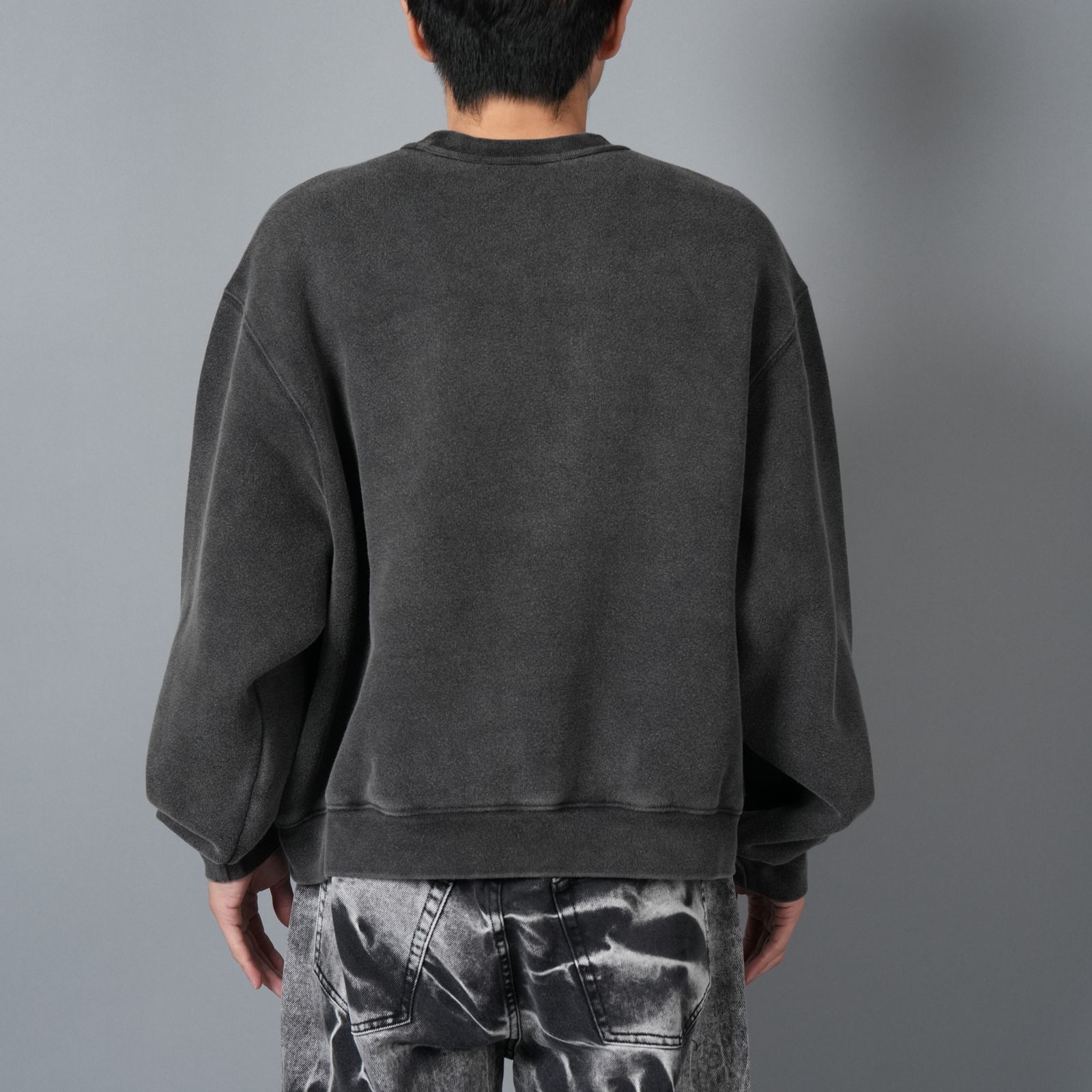 GRAPHIC CREWNECK SWEATSHIT / グラフィック クルーネックスウェット   (フェデッドブラック)