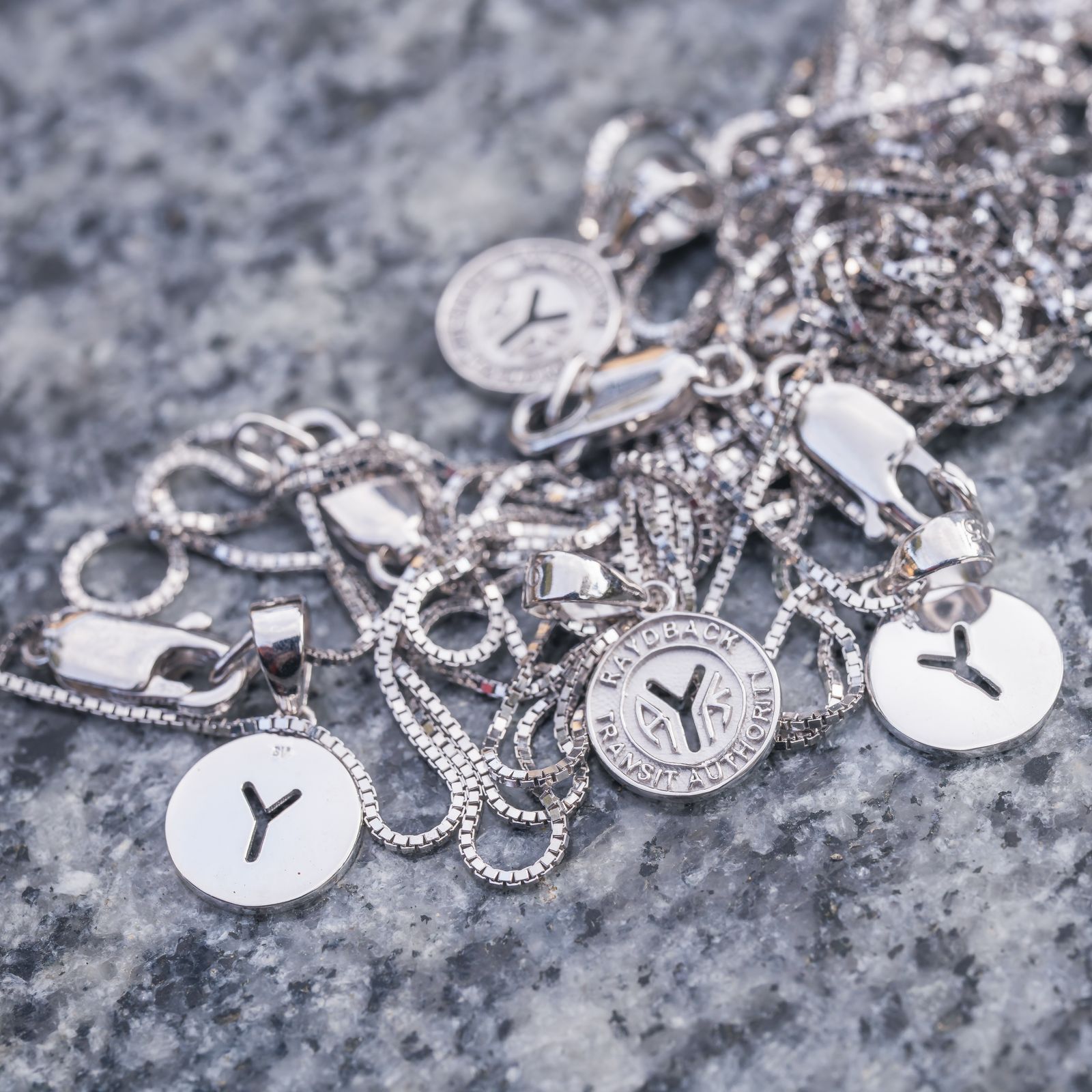 【残りわずか】【コラボ】TOKEN SILVER925 PENDANT feat. RAYDBACK / ネックレス (シルバー)