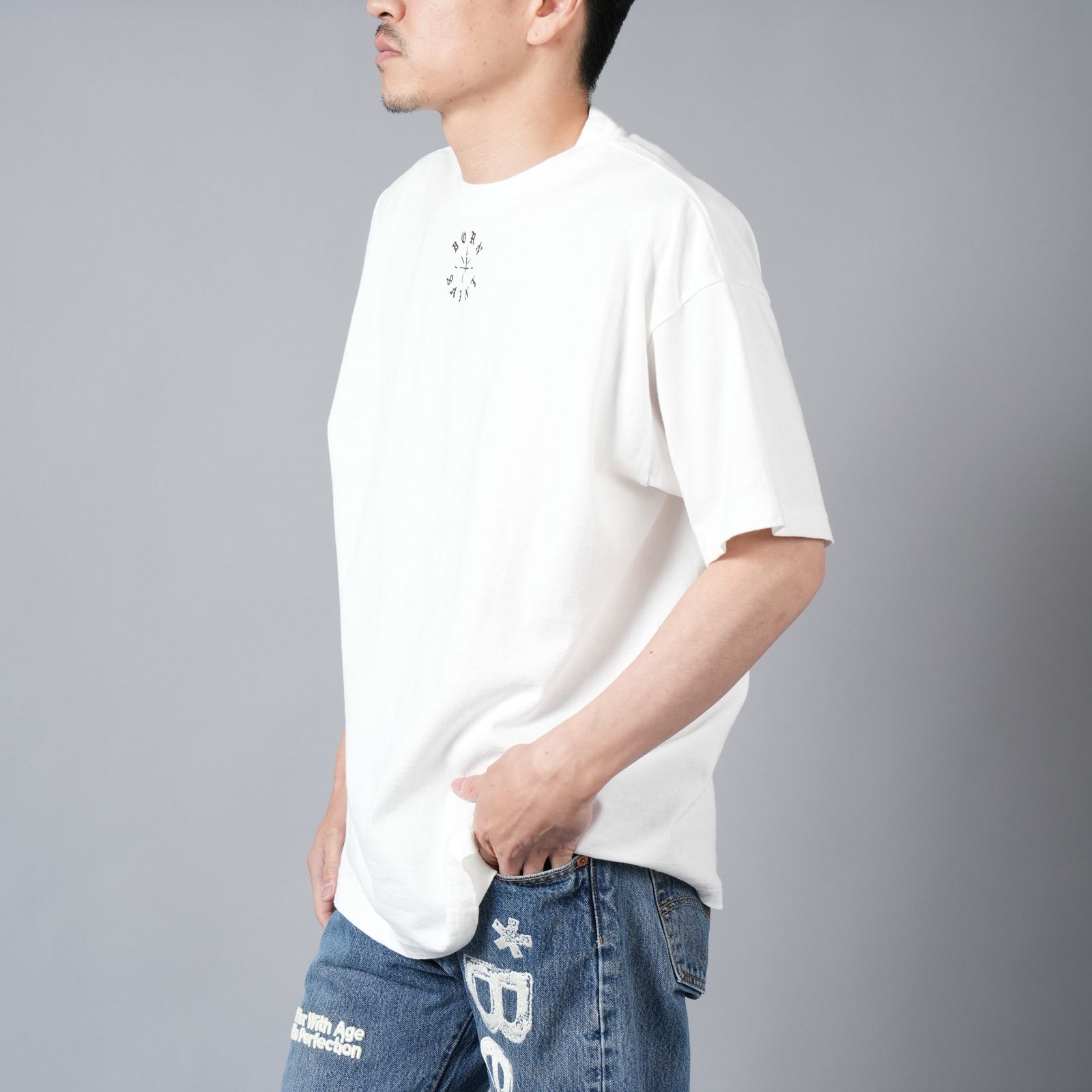 【残りわずか】【限定】SM-YS8-0000-C07 / BR_SS TEE / BORN SAINT / WHT / Tシャツ(ホワイト)