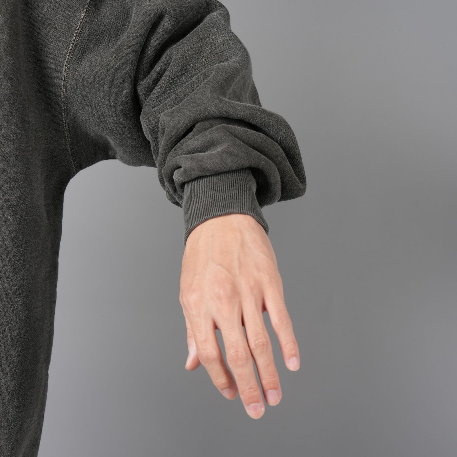 【ラスト1点】PRINTED CREW NECK "BONE" / クルーネックスウェット (ブラック)
