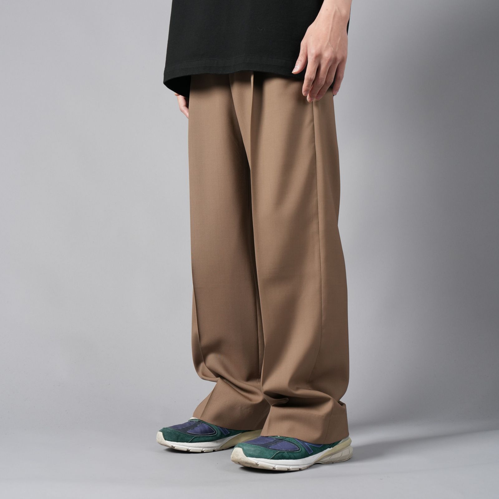 5 Tuck Trouser – OVERCOAT