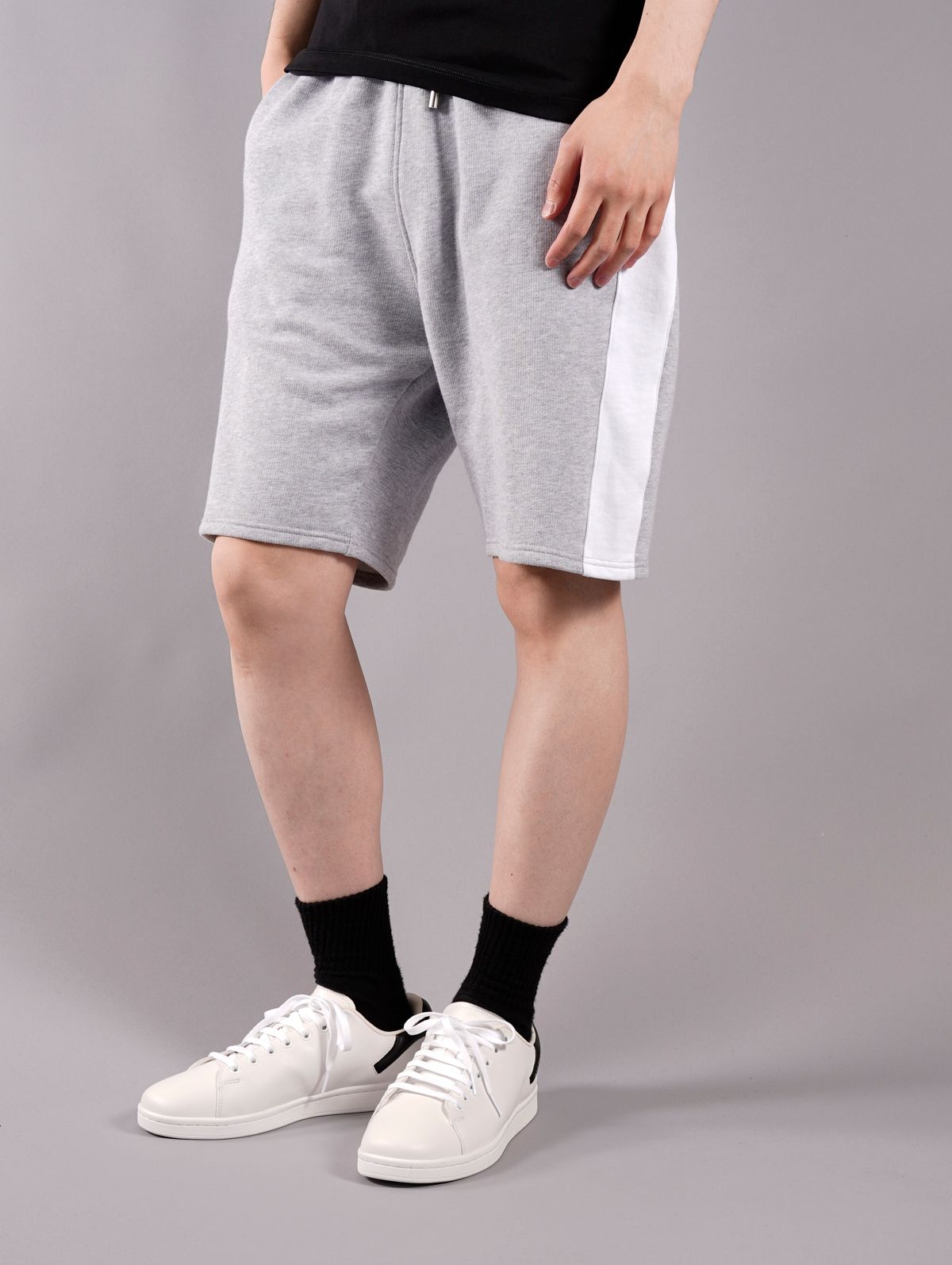 【ラスト1点】BERMUDA SHORTS - BALMAIN RIBBED / バミューダ ショーツ (スウェット ショートパンツ) / グレー / コットン / メンズ