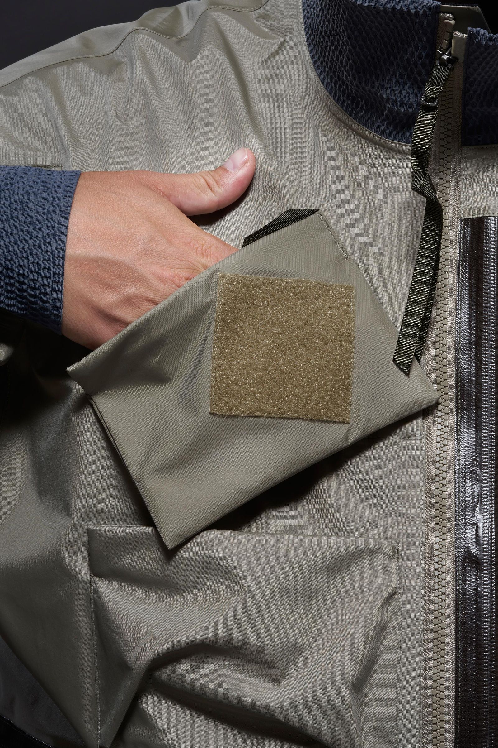 【ラスト1点】 J123A-GT / 3L Gore-Tex Interops Jacket Gen. 1 / ゴアテックス インターロプスジャケット  [ゴアテックス プロ][ワイドフィット] (アルファグリーン)